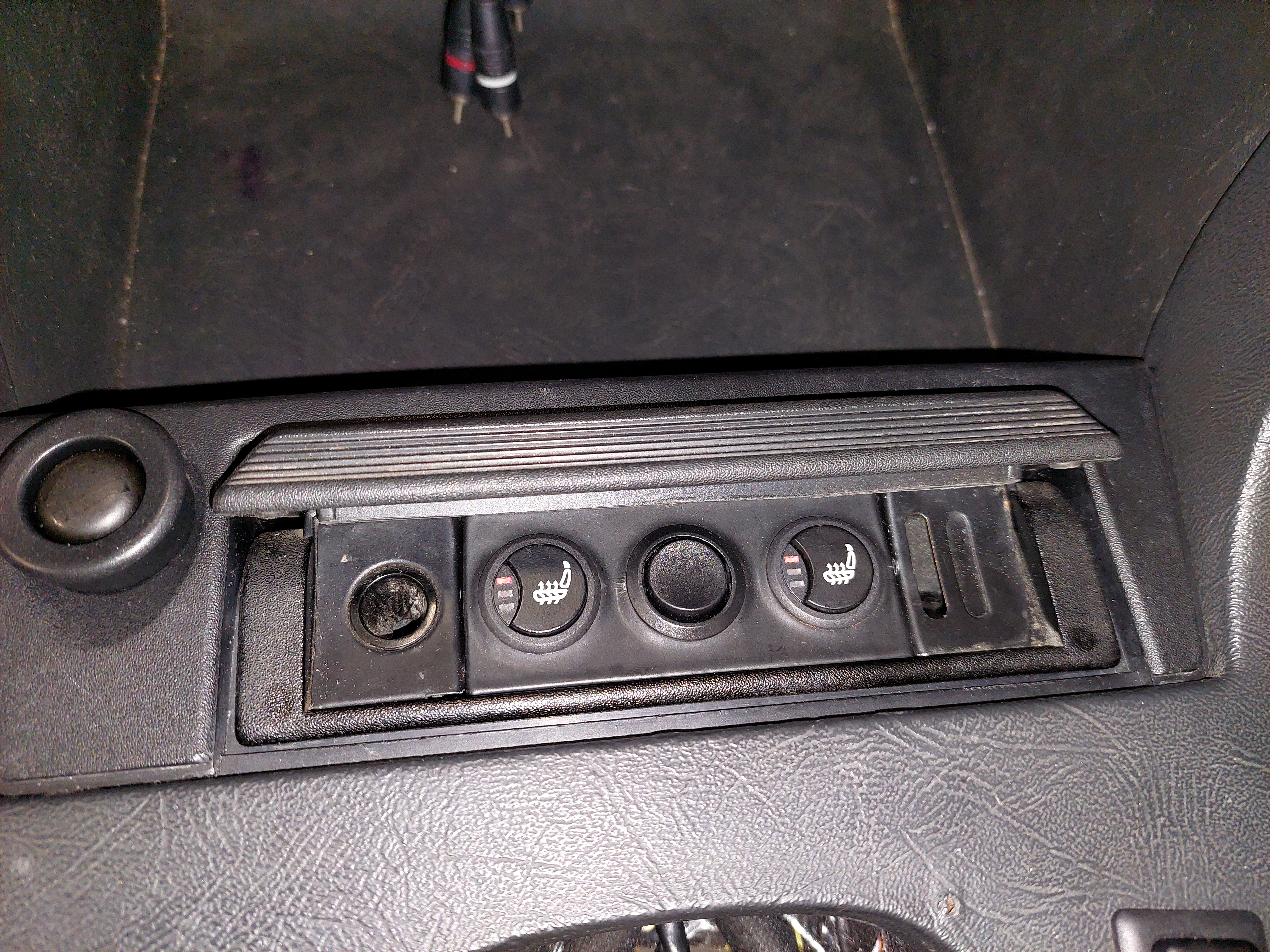 BMW e28 hidden switch in ashtray