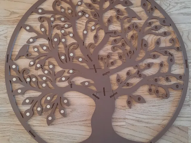 Tree decoration with holes for magnets