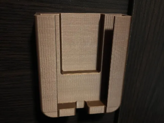 iphone 15 with case holder