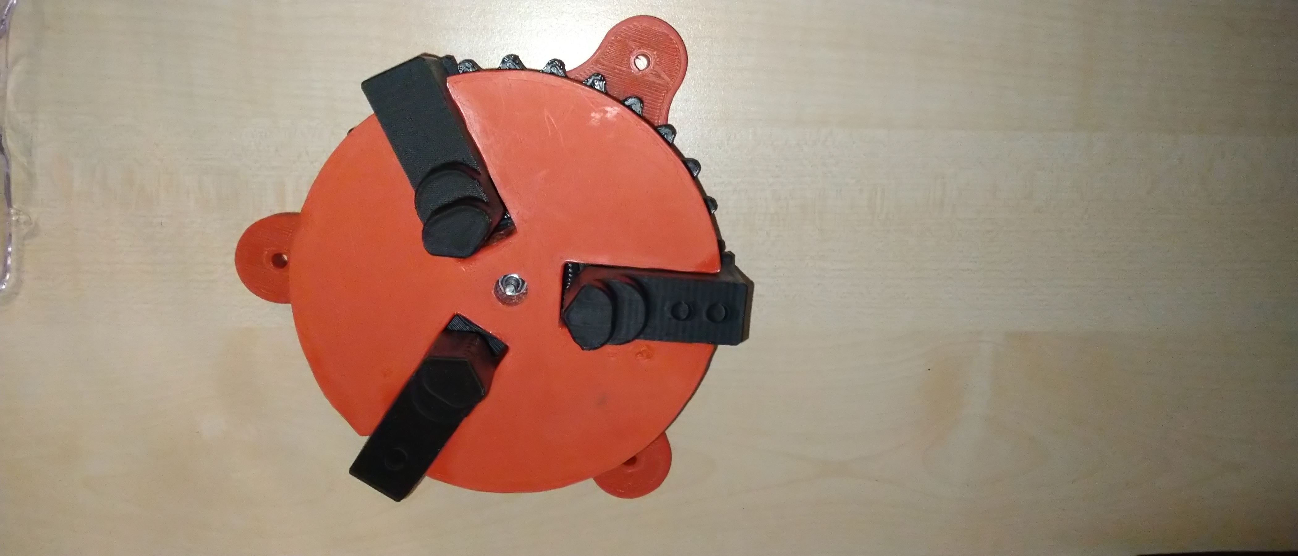 Miniatura 4 do modelo 3D round vice - 3 point clamp