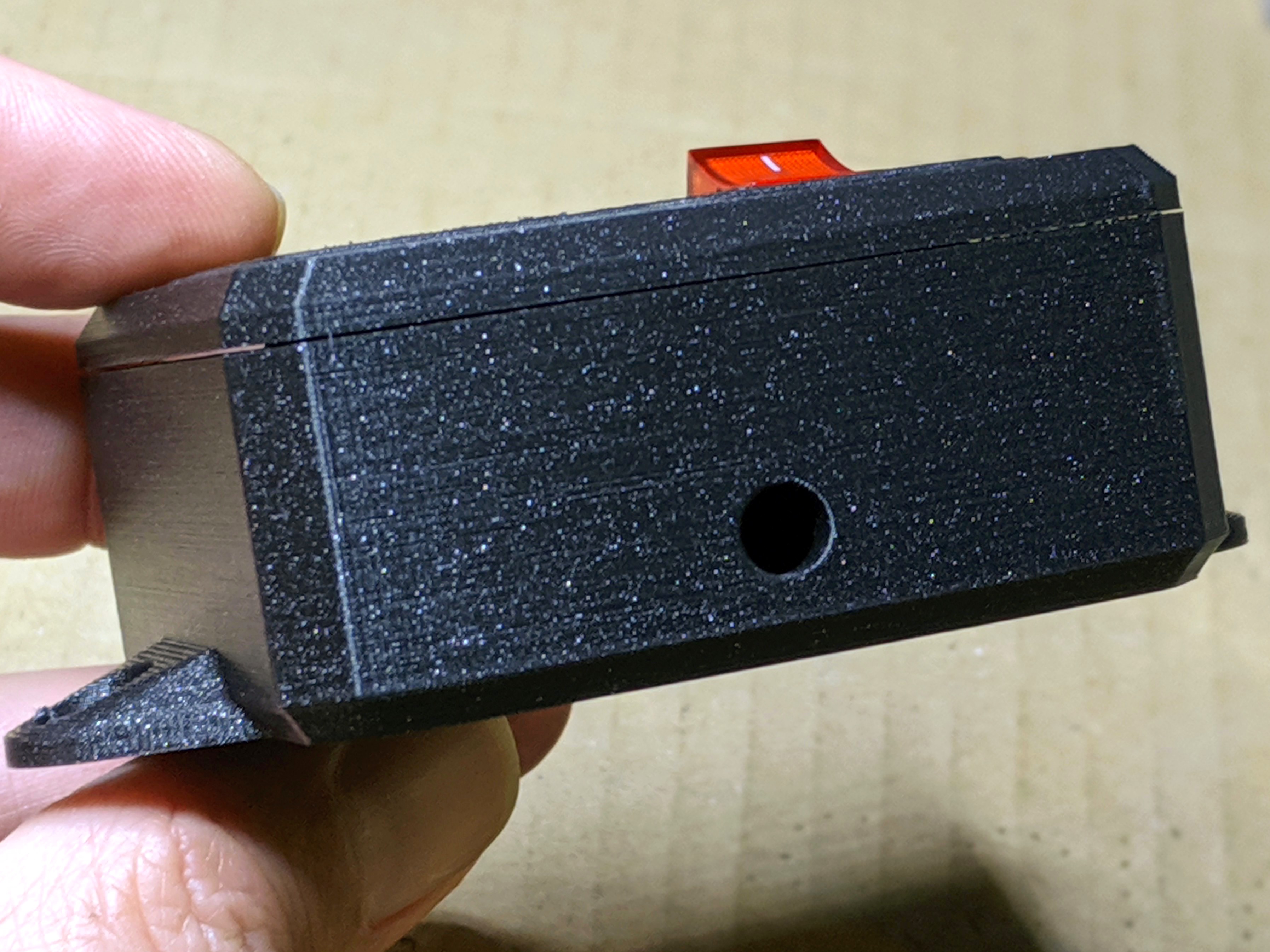 Miniatura 4 do modelo 3D Fused C14 switch box