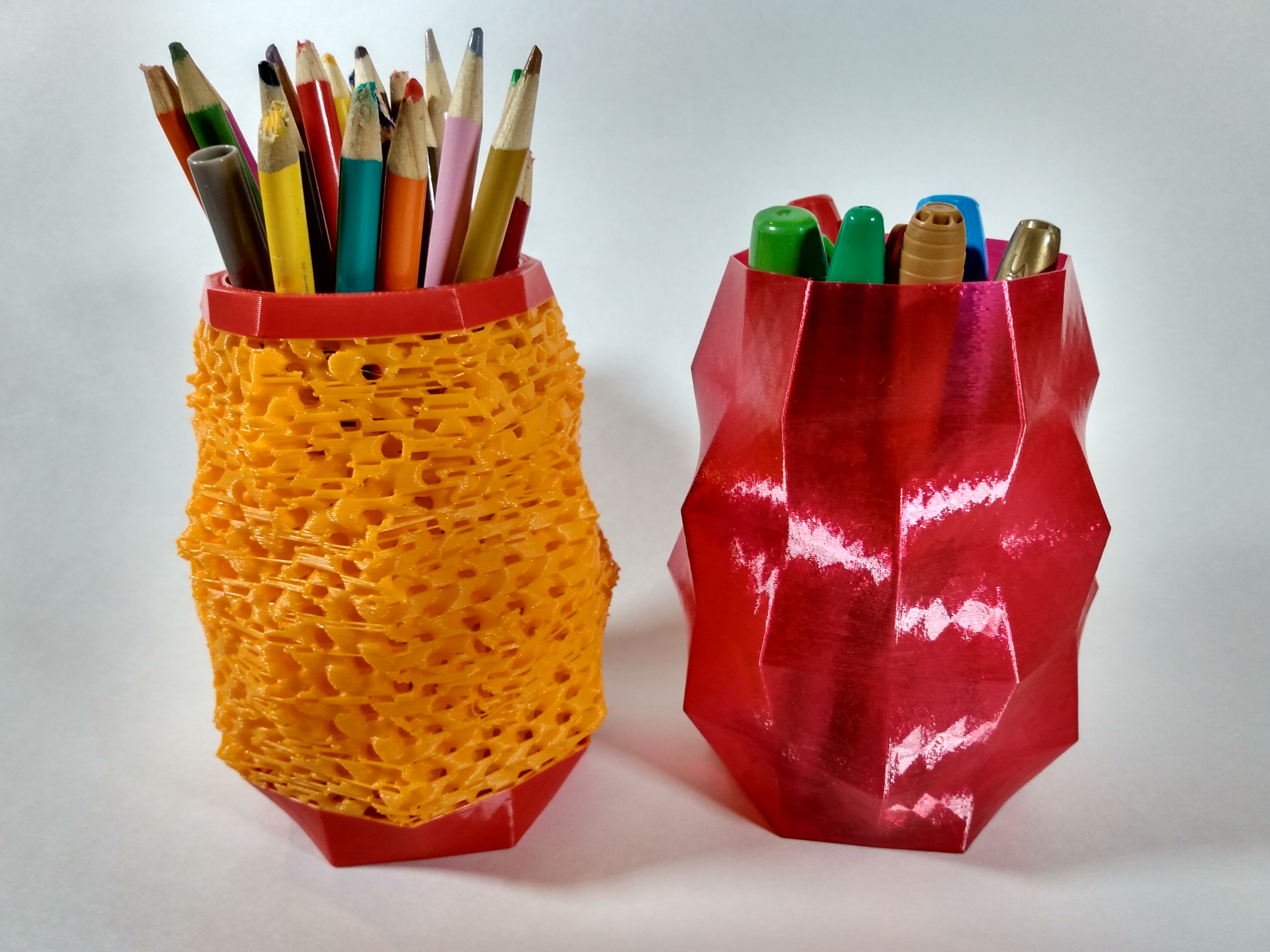 Gyrating vase
