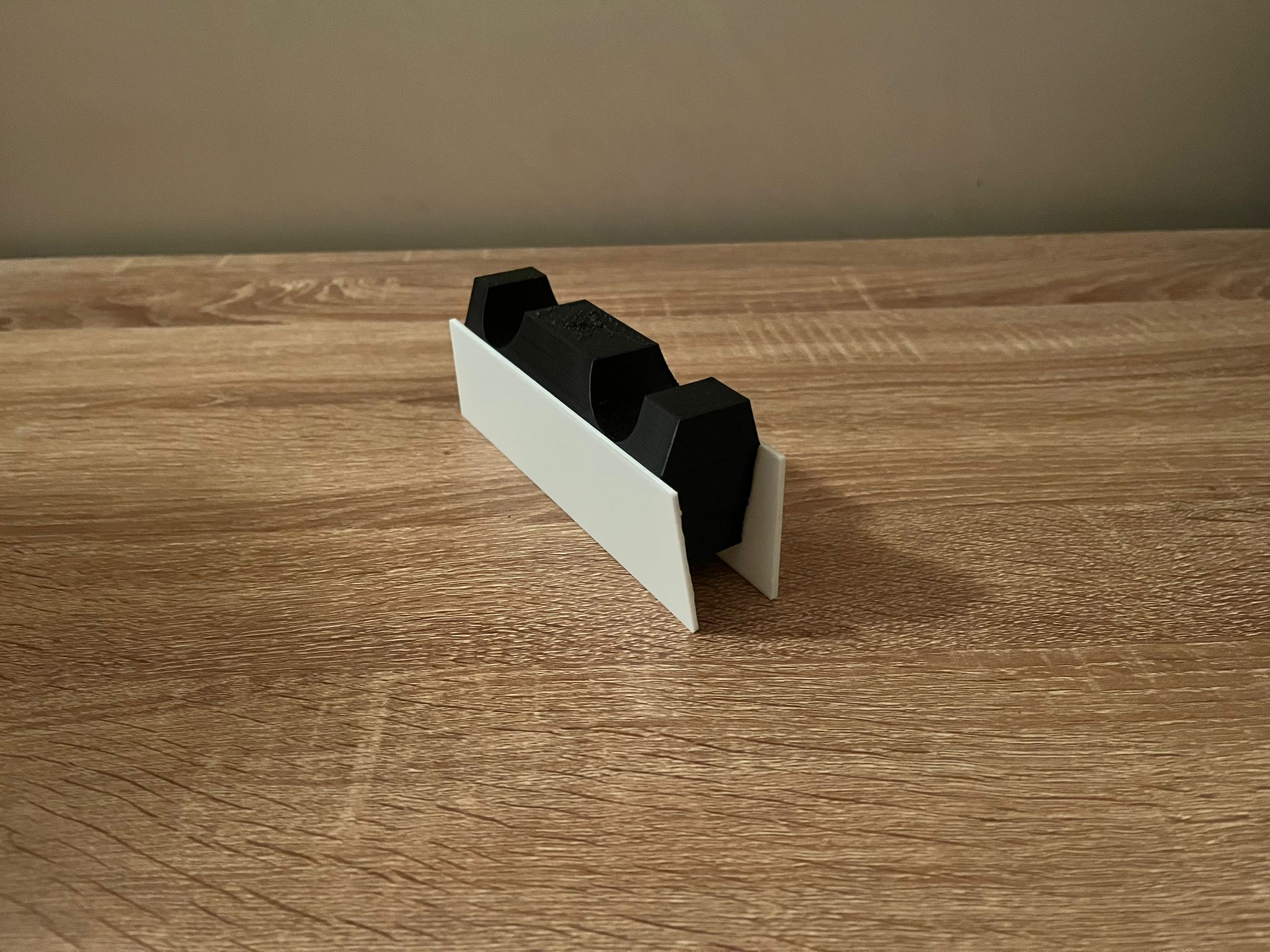 Miniatura 4 do modelo 3D double ps5 controller stand