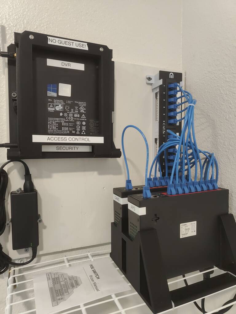 Optiplex 7040 Wall Mount / Switch Rack