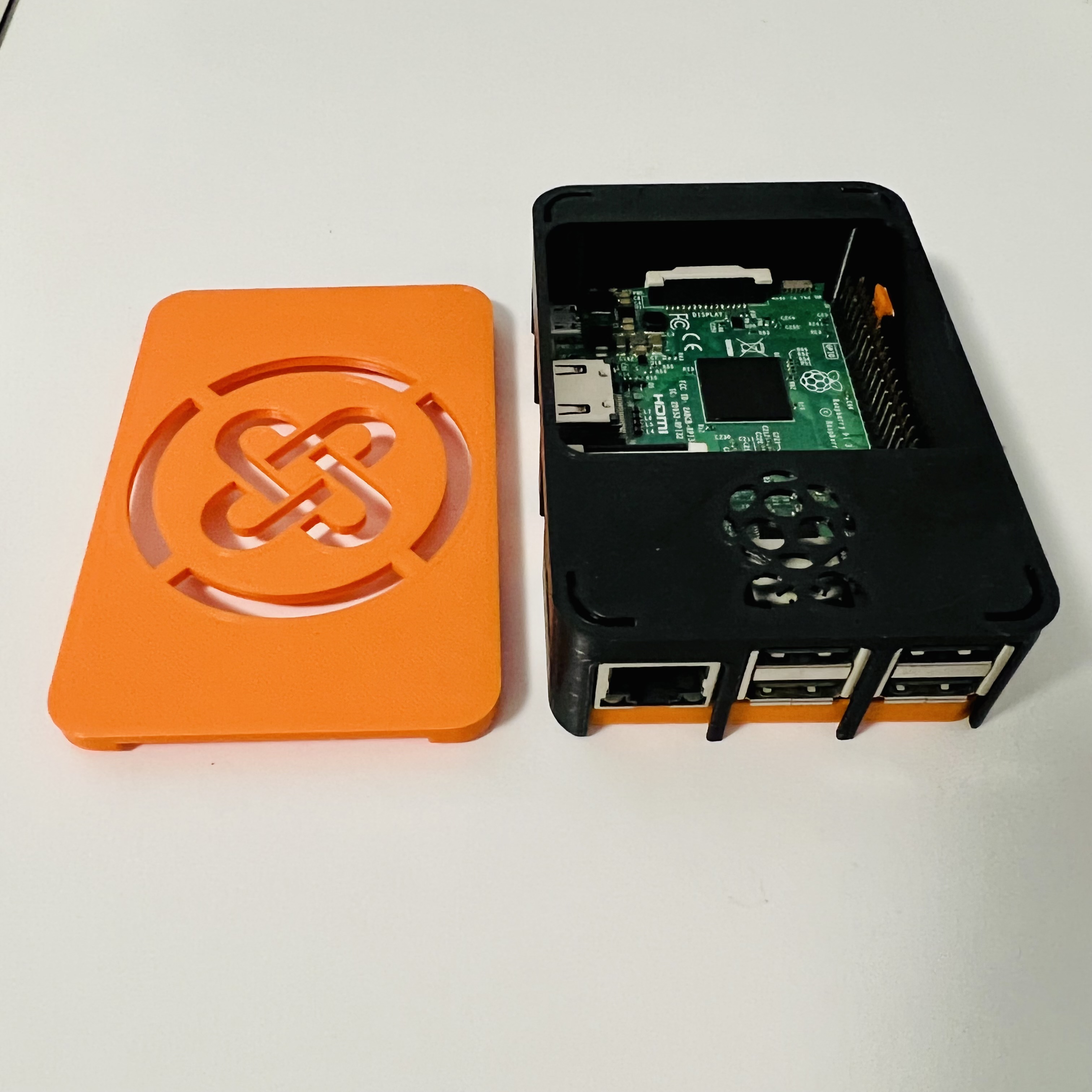 Miniatura 2 do modelo 3D Raspberry Pi 3 Case