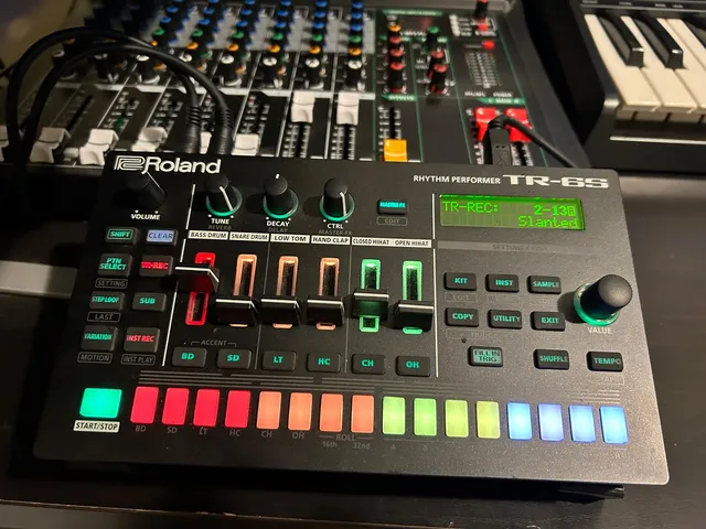 Roland TR-6S Stand