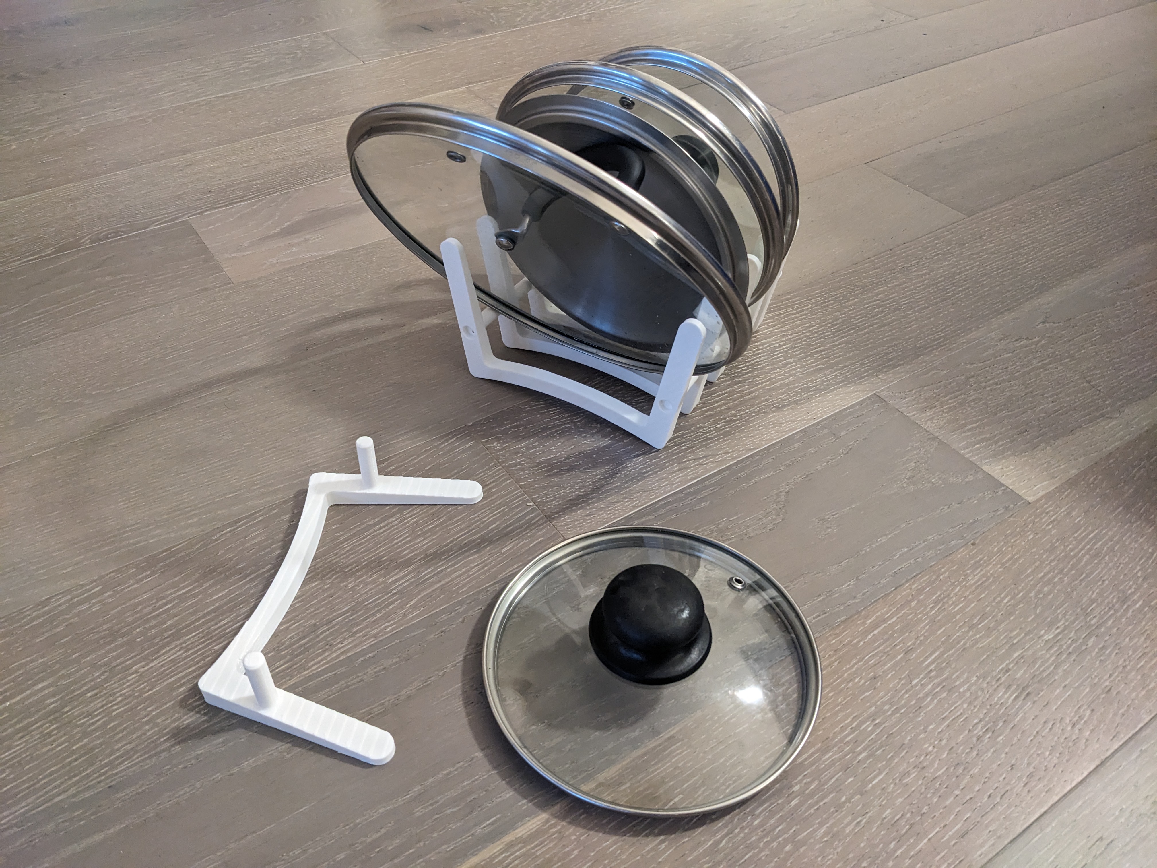 Chaining Pot Lid Rack