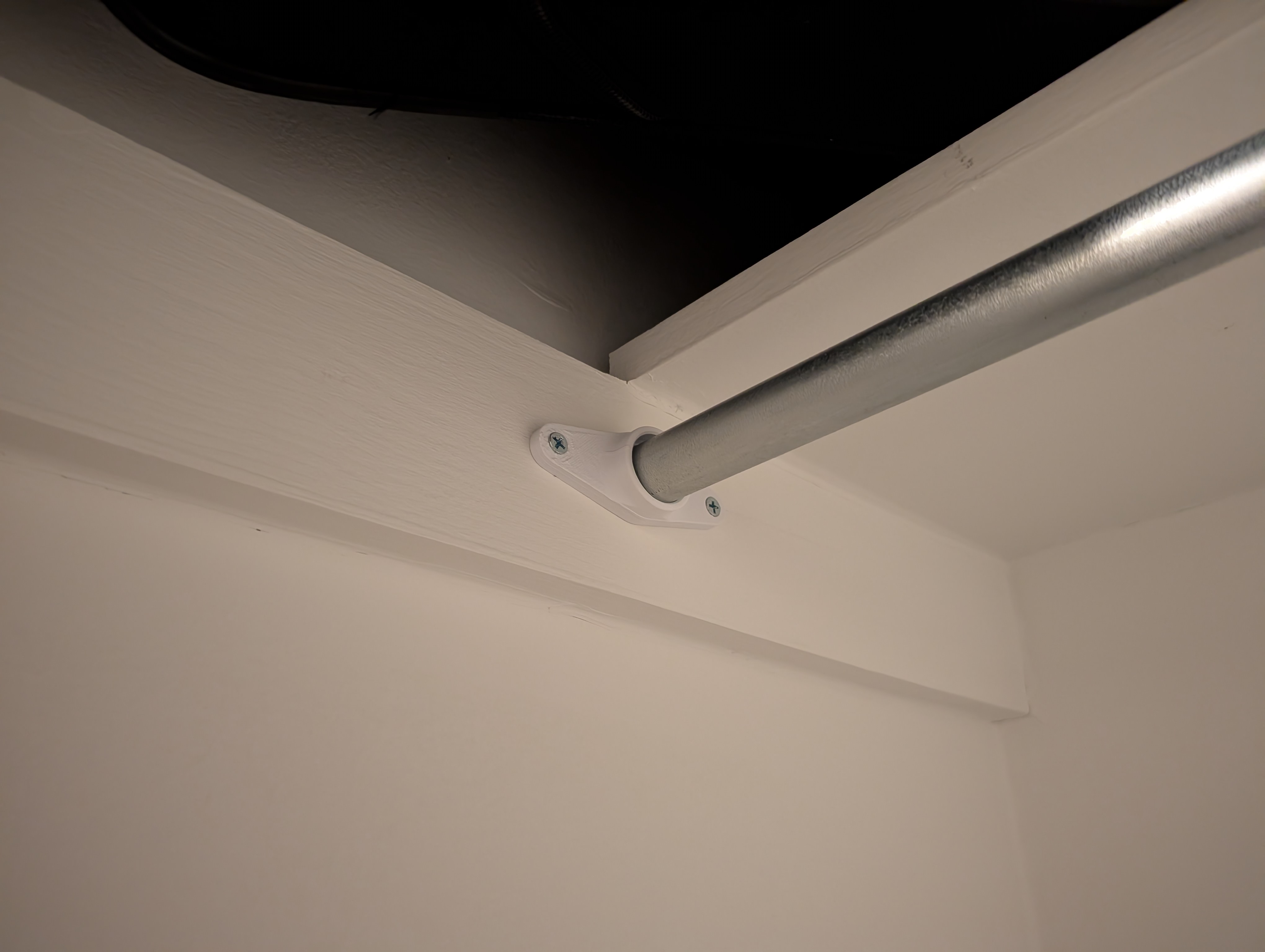 3/4 EMT Conduit Clothes Hanger
