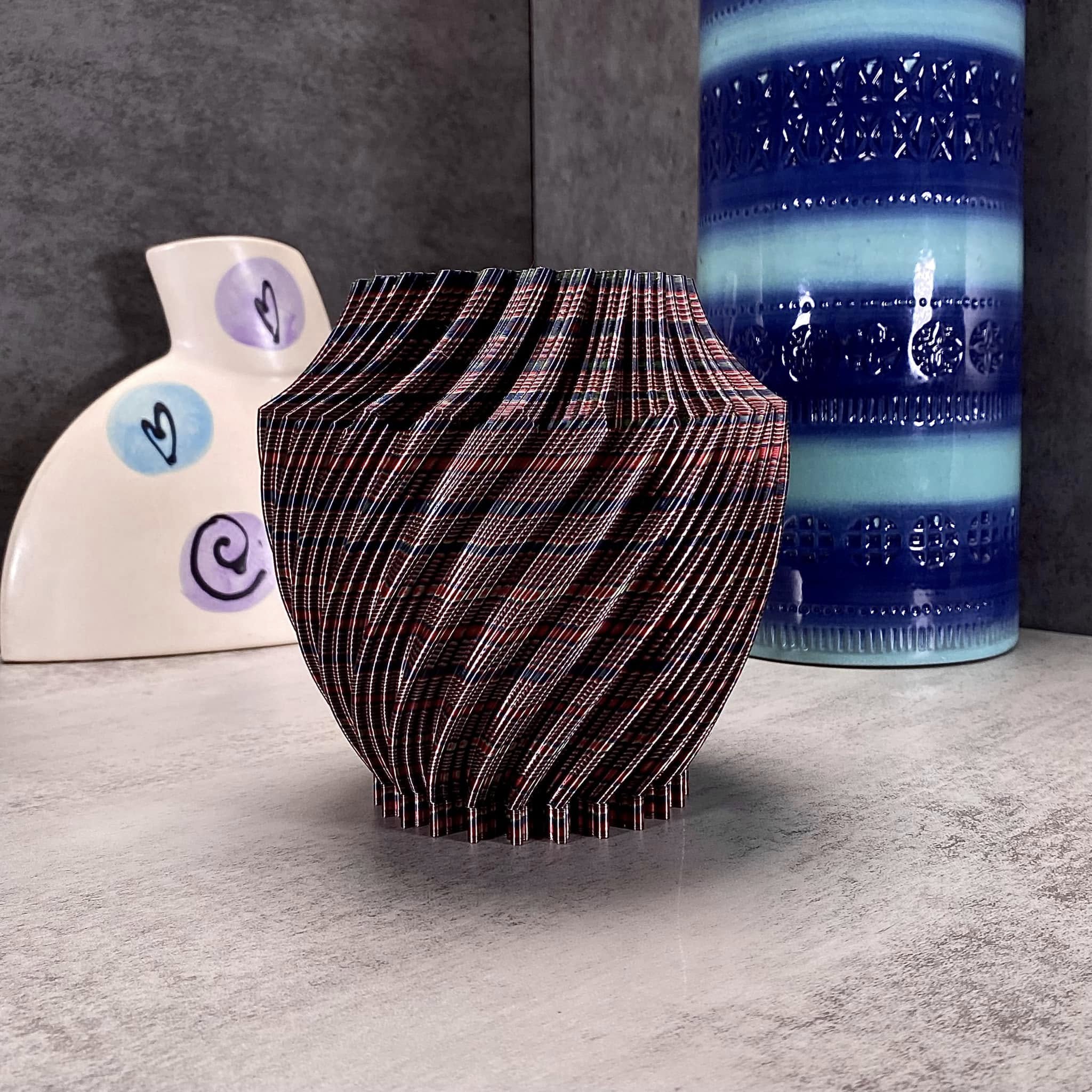 Miniatura 4 do modelo 3D Vortex Planters