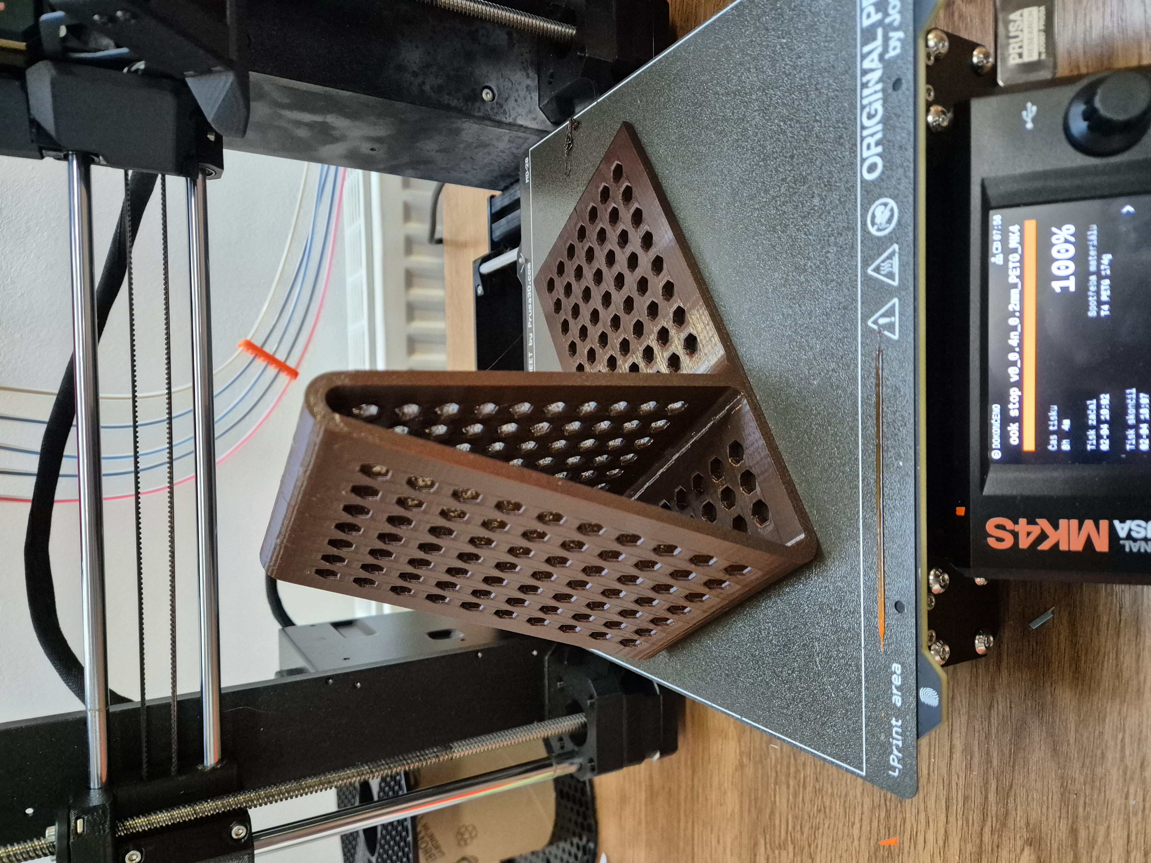 Robust Bookend (knižní zarážka)