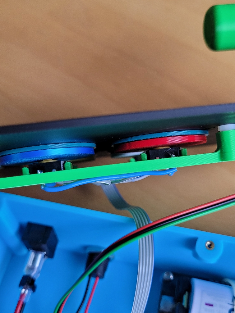 Modifications for "Remote compatible with Lego Duplo Train using ESP32" — miniatura 9