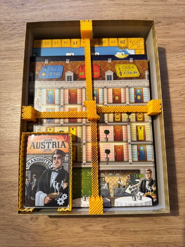 Grand Austria Hotel Spacer & Automa Card Tray