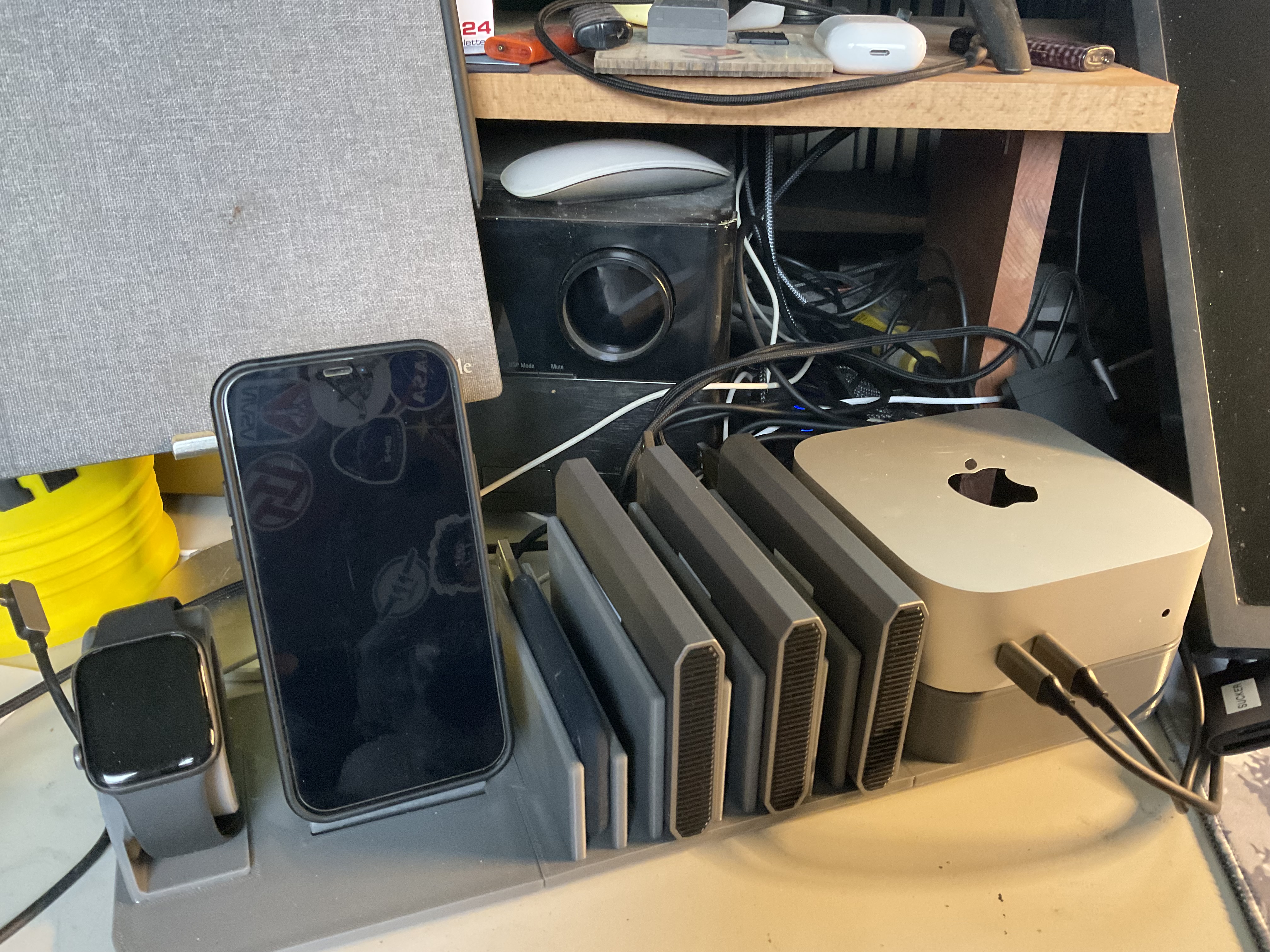 Mac Mini M4 Pro Max Dock