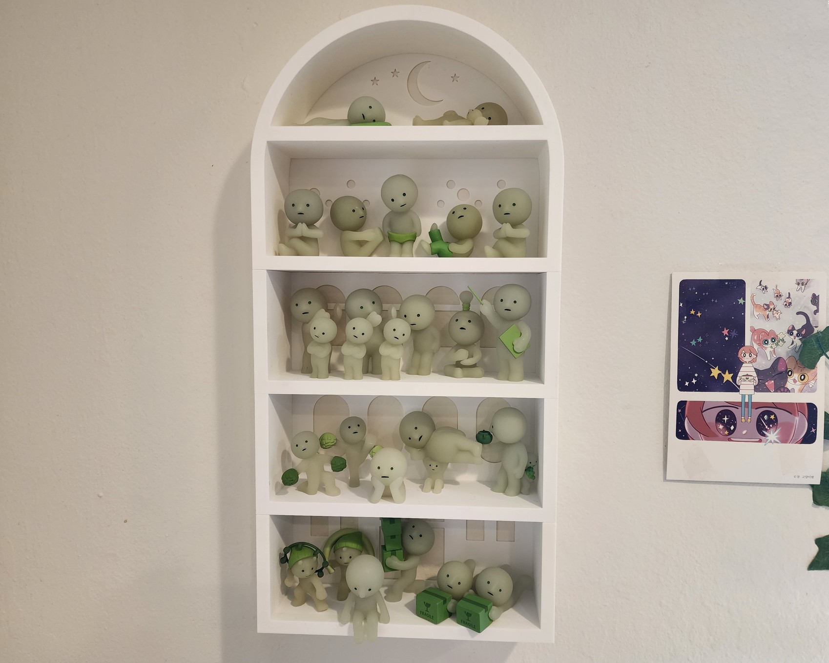 Miniatura 5 do modelo 3D Modular Mini Figure Display Shelf