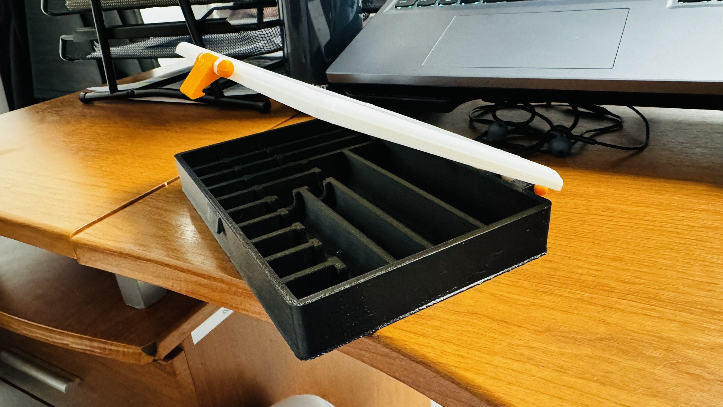 Caja multipropósitos (Multipurpose box)