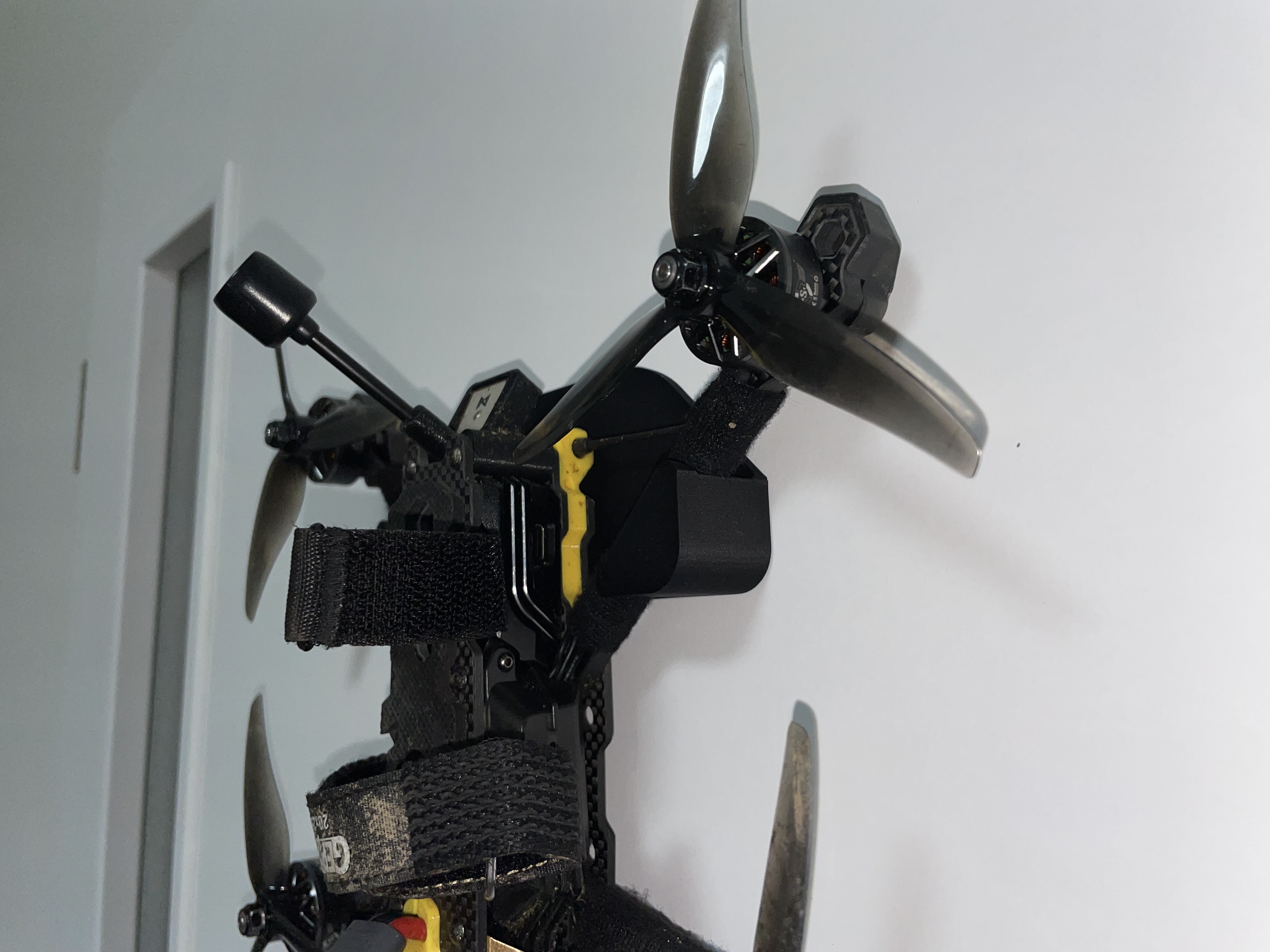 Miniatura 3 do modelo 3D FPV Drone Wall Mount