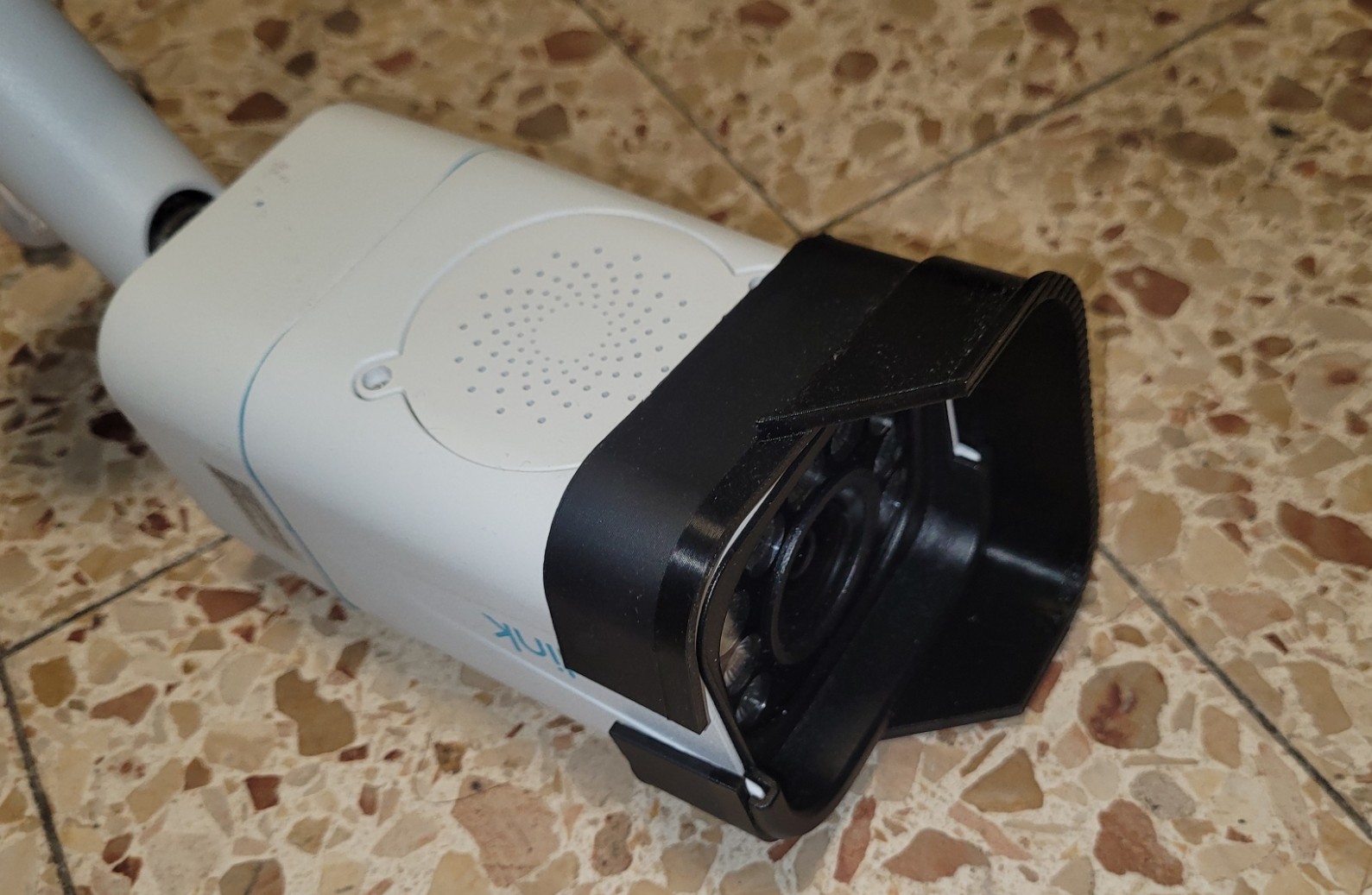 Reolink side sun/rain cover
