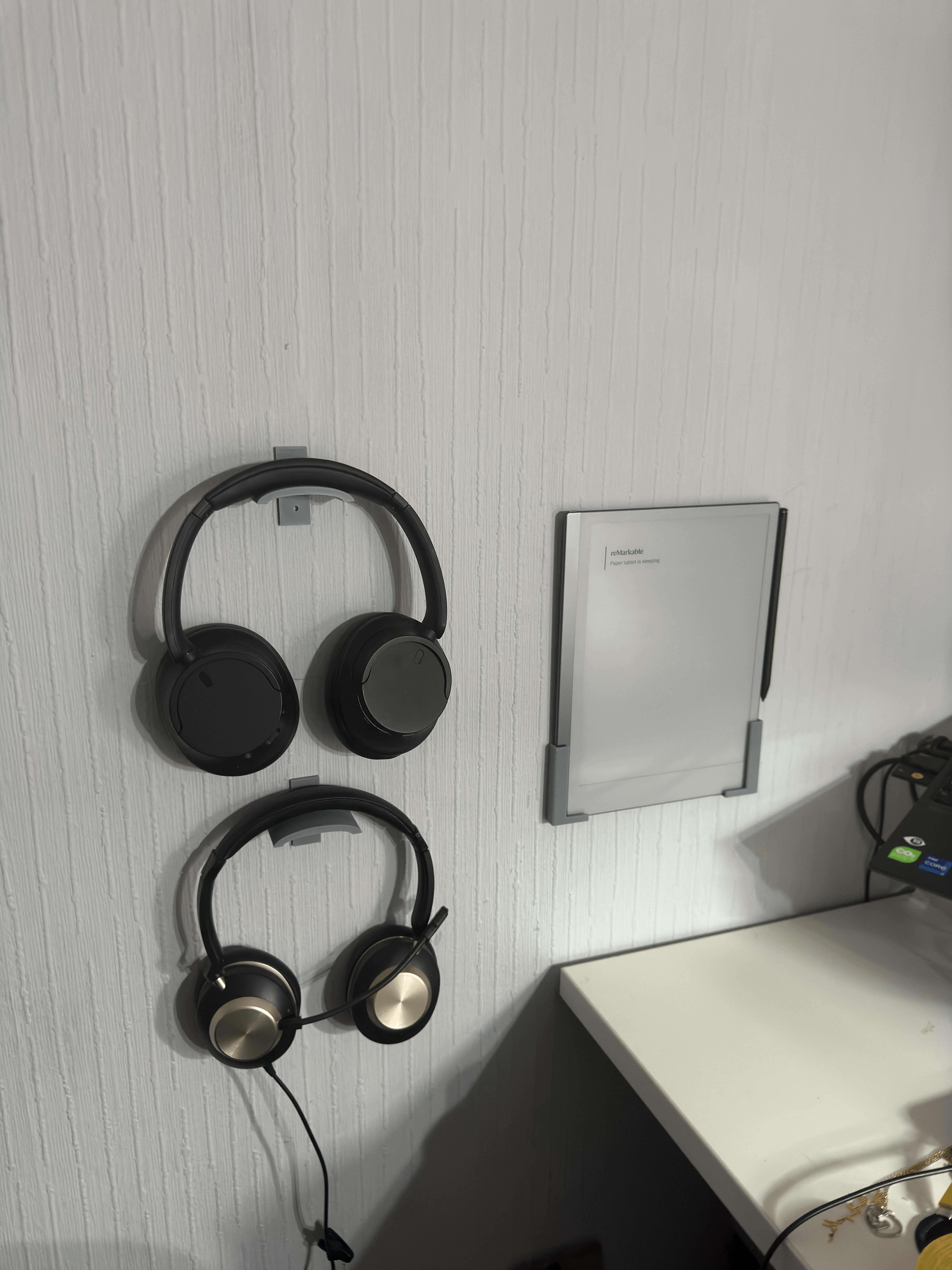 Headphones Wall Mount