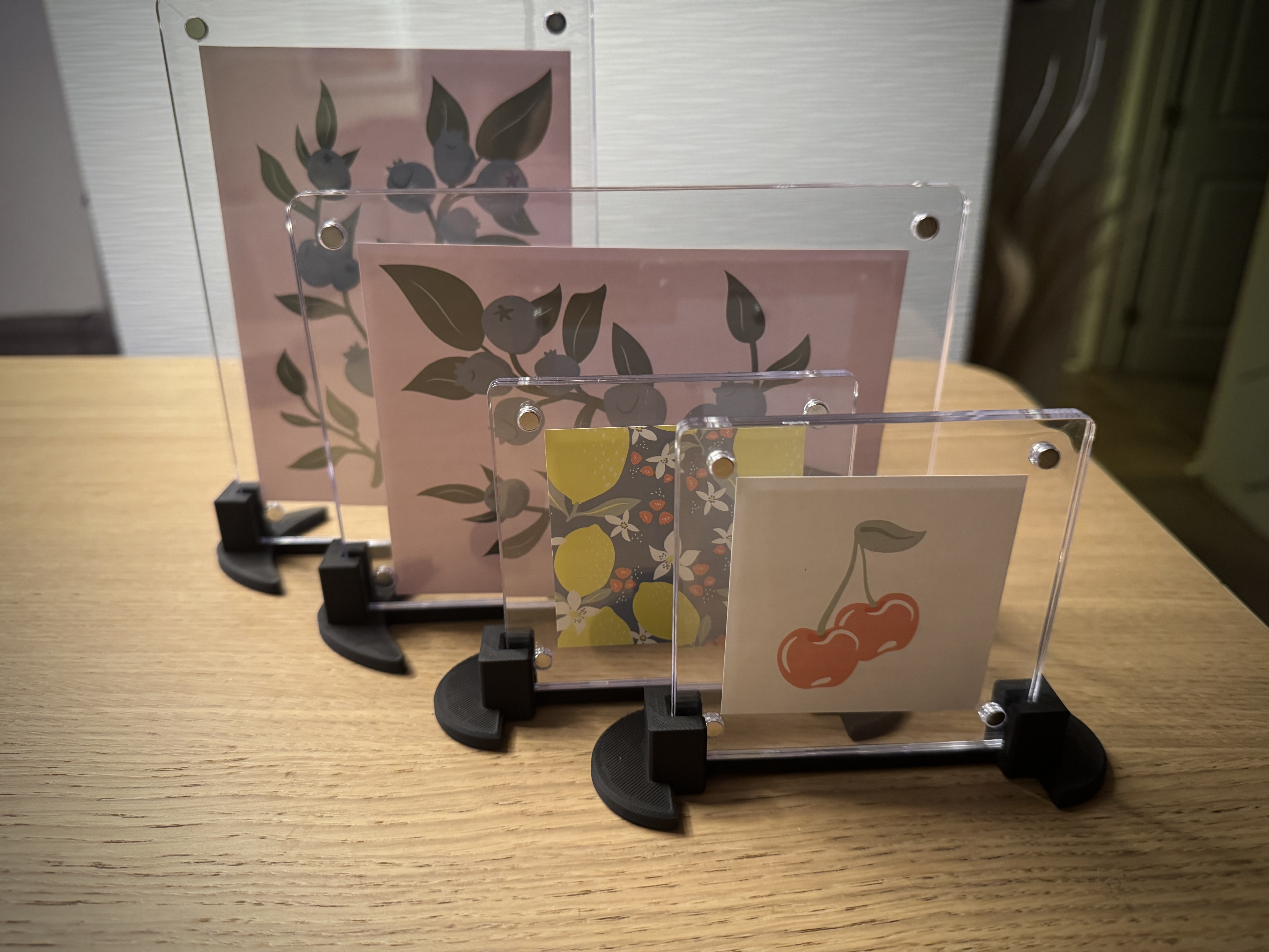 Target Magnetic Picture Frame Stands