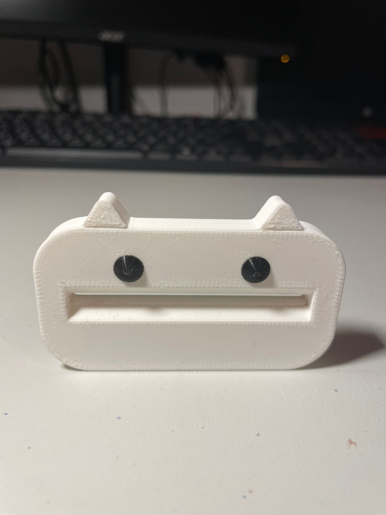 Miniatura 4 do modelo 3D Cute Toothpaste Squeezer