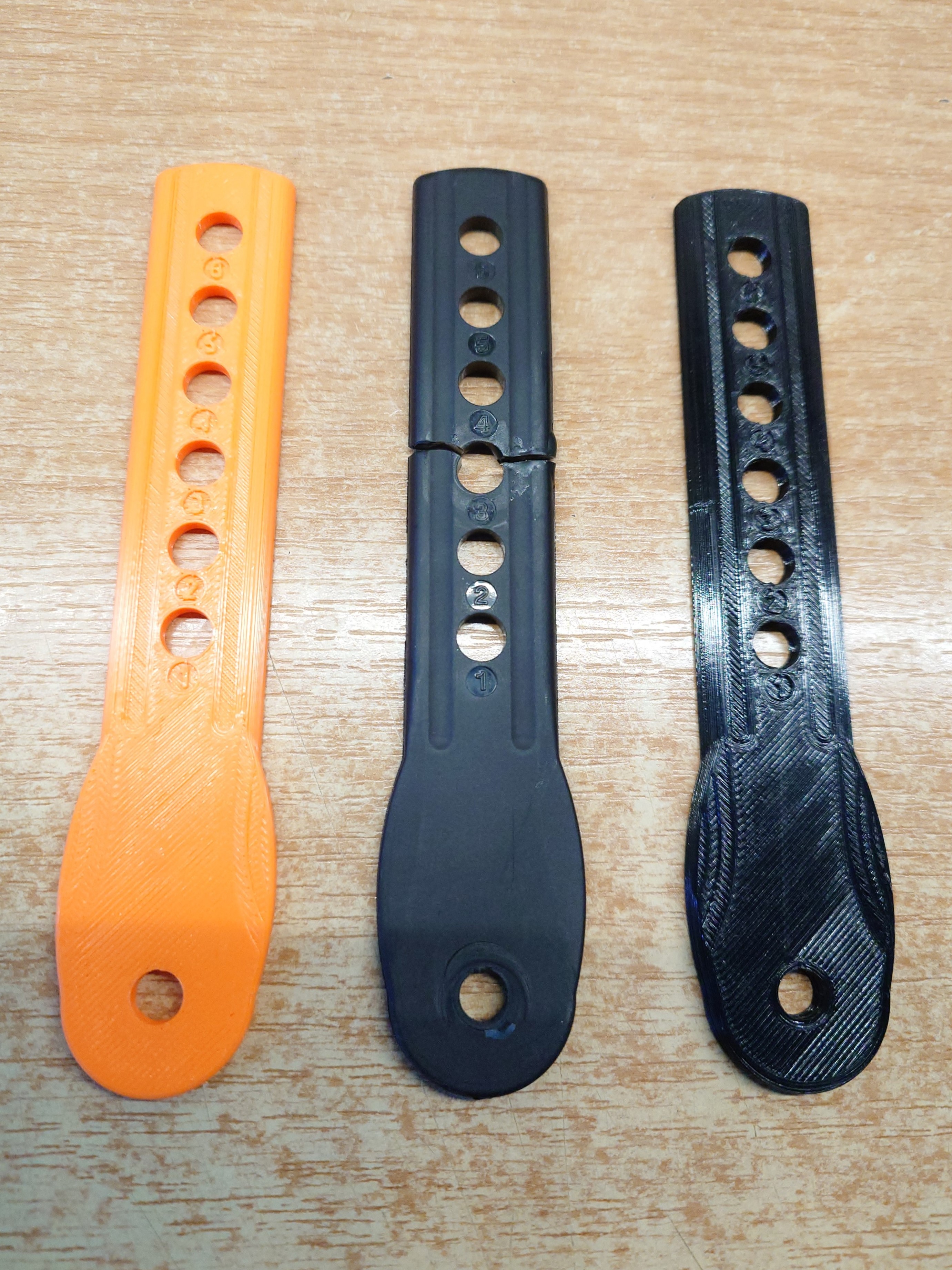 Miniatura 2 do modelo 3D Snowboard binding replacement strap connector