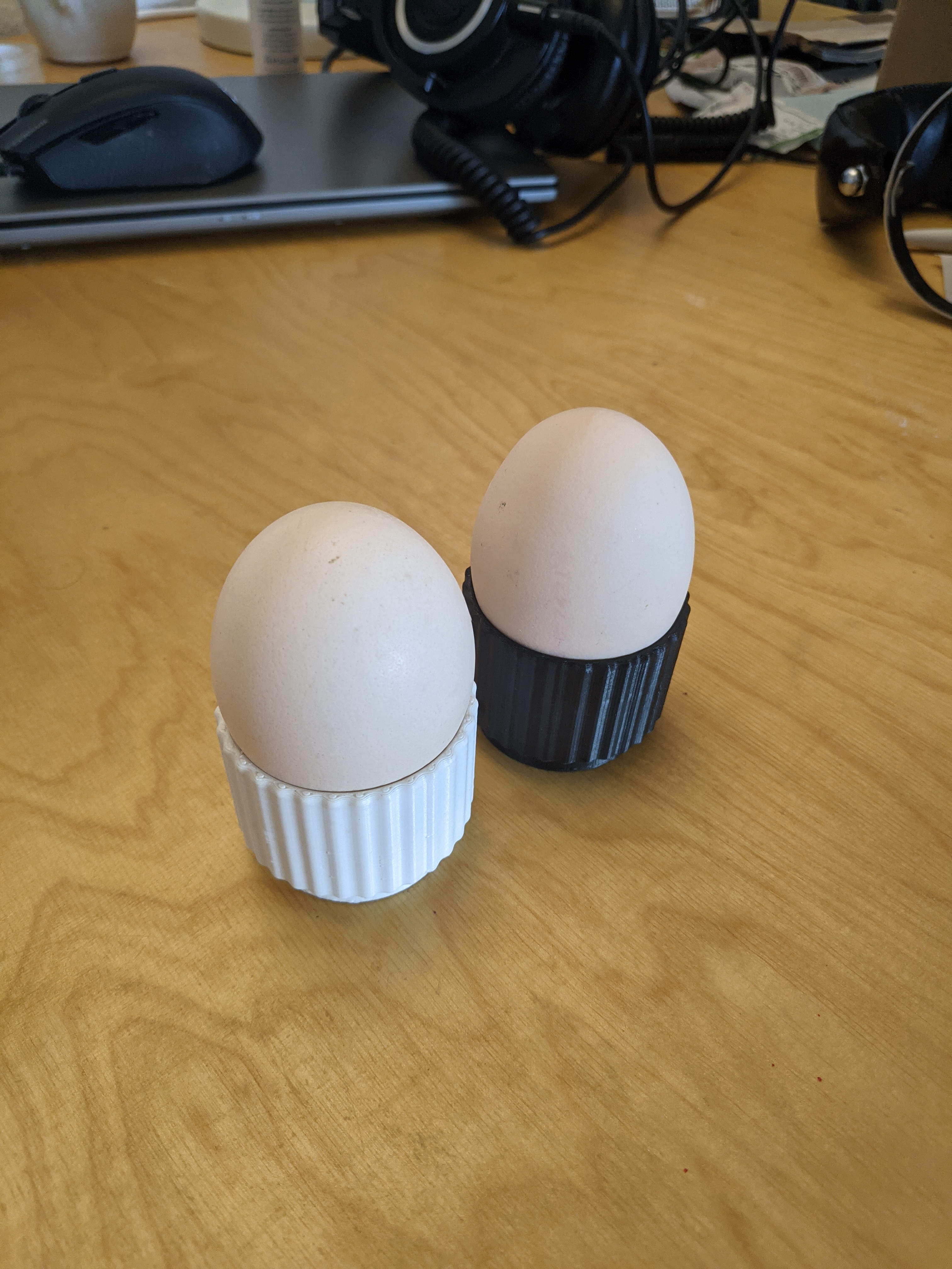 Miniatura 5 do modelo 3D Stackable Egg Cups