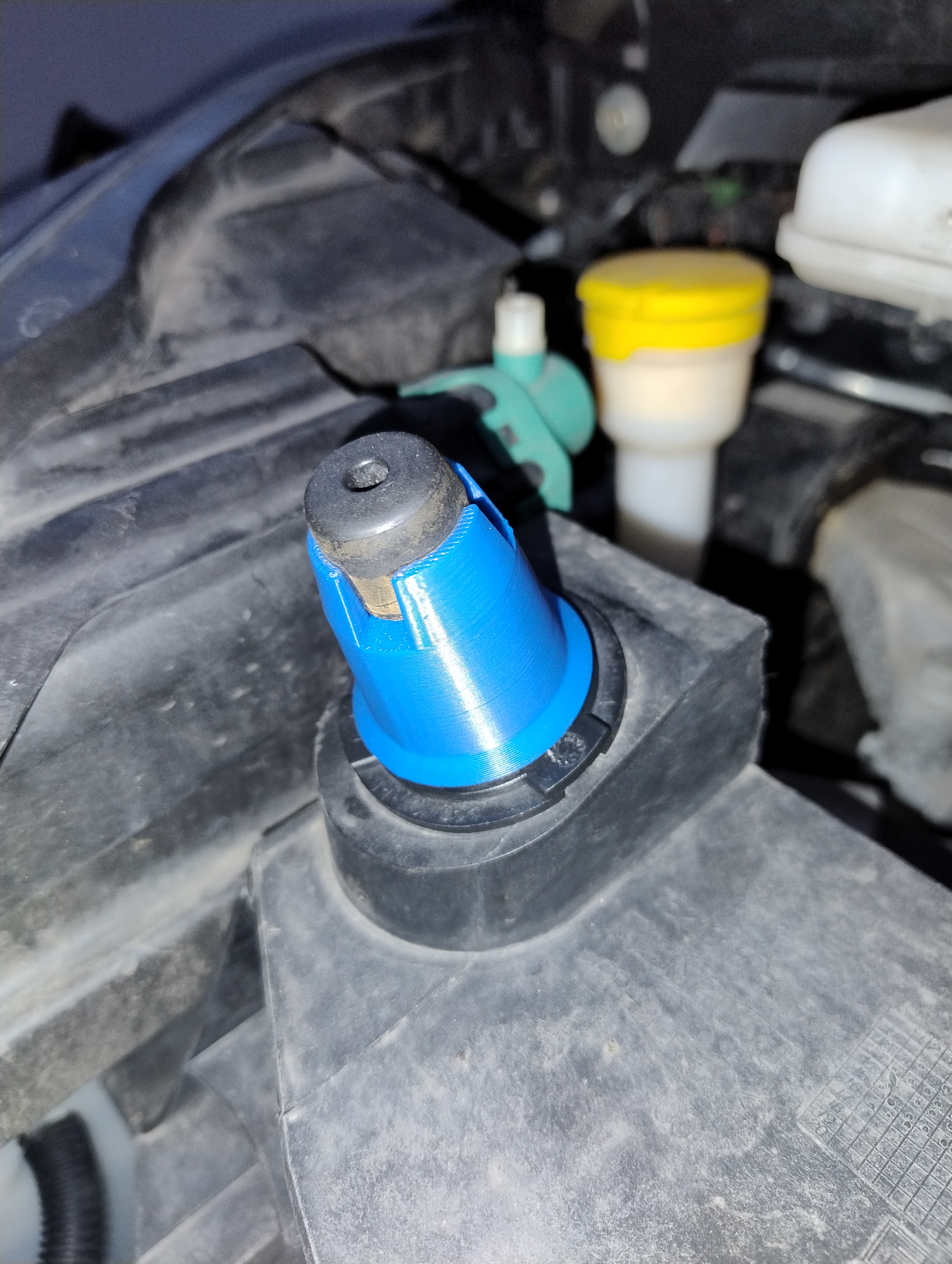 Renault Zoe bonnet/hood bumper
