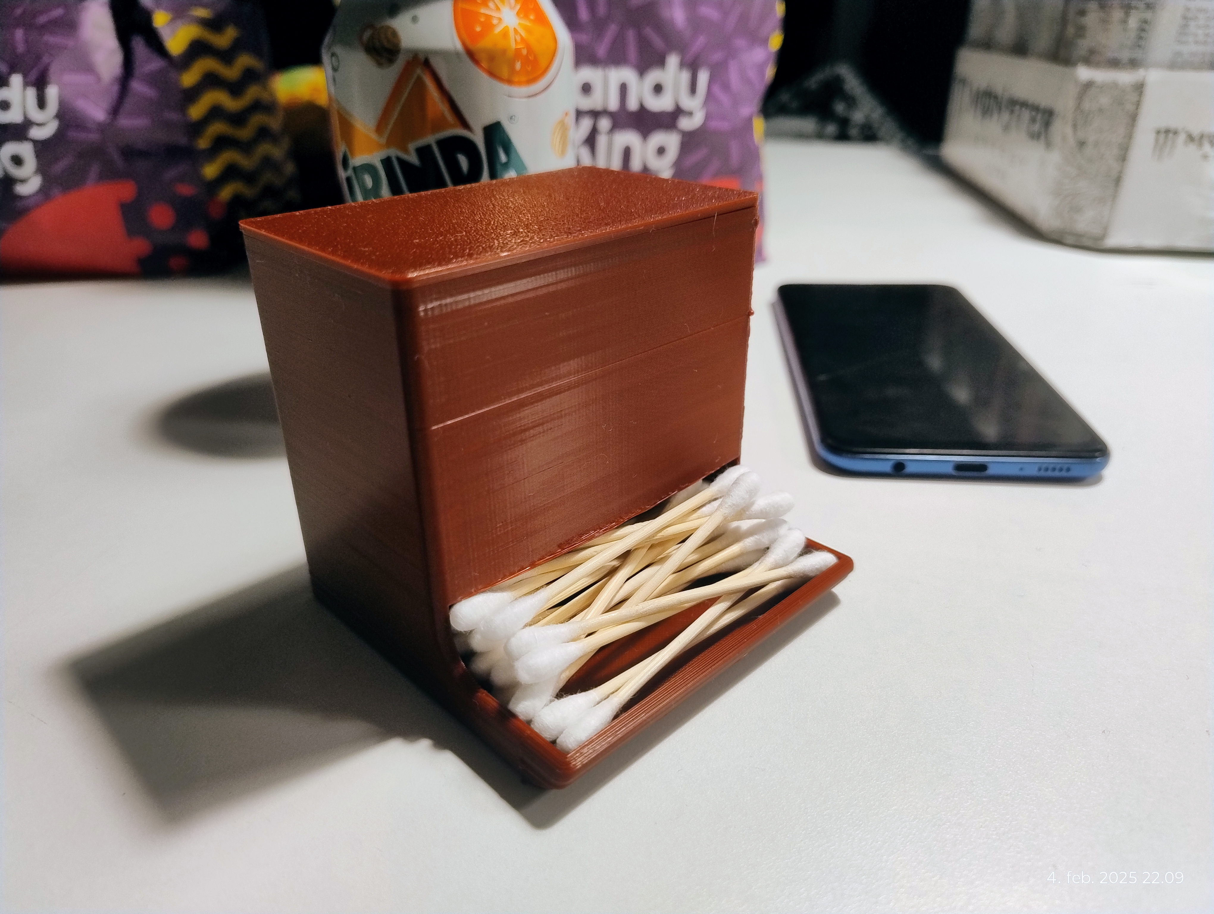 Cotton bud dispenser