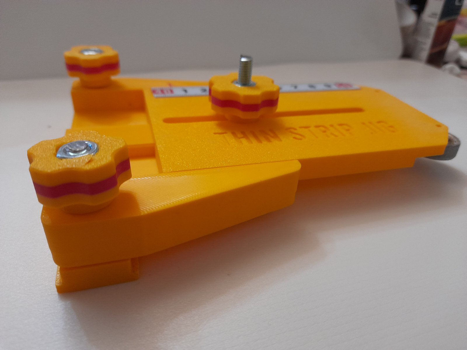 Miniatura 6 do modelo 3D Thin Rip Table Saw Jig DeWalt / Rage Evolution