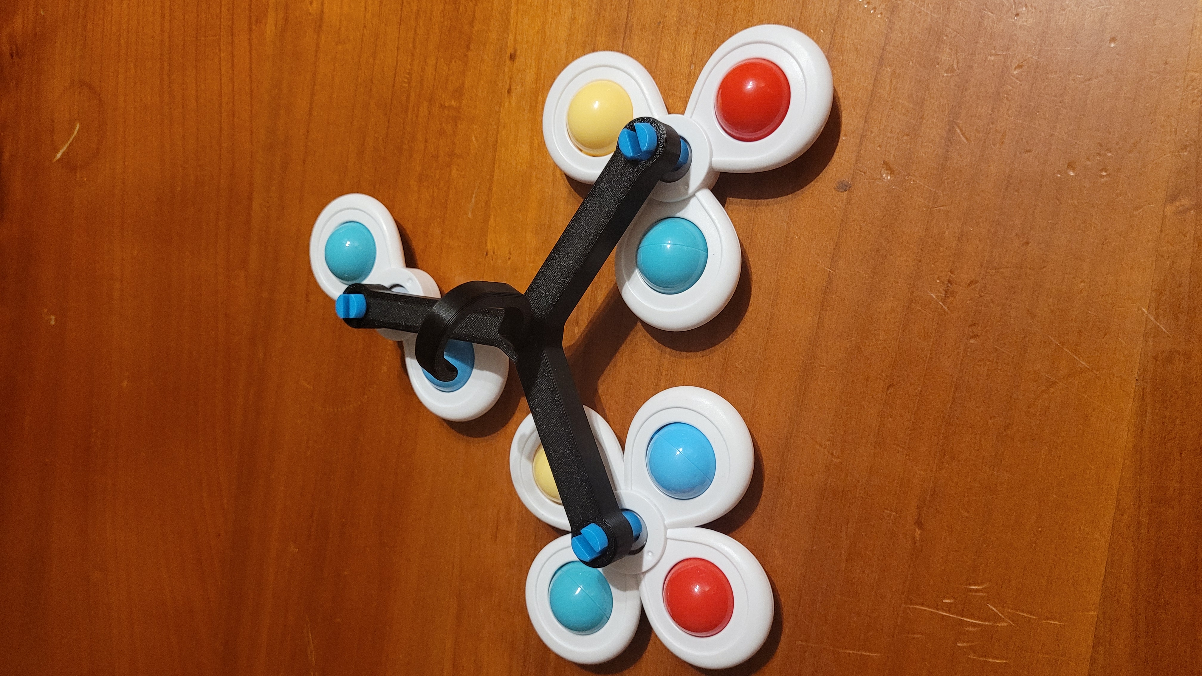 Fidget spinners with rattling balls adapter