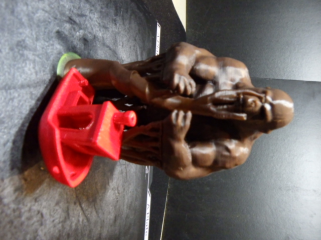 Gorilla standing up — thumbnail 2