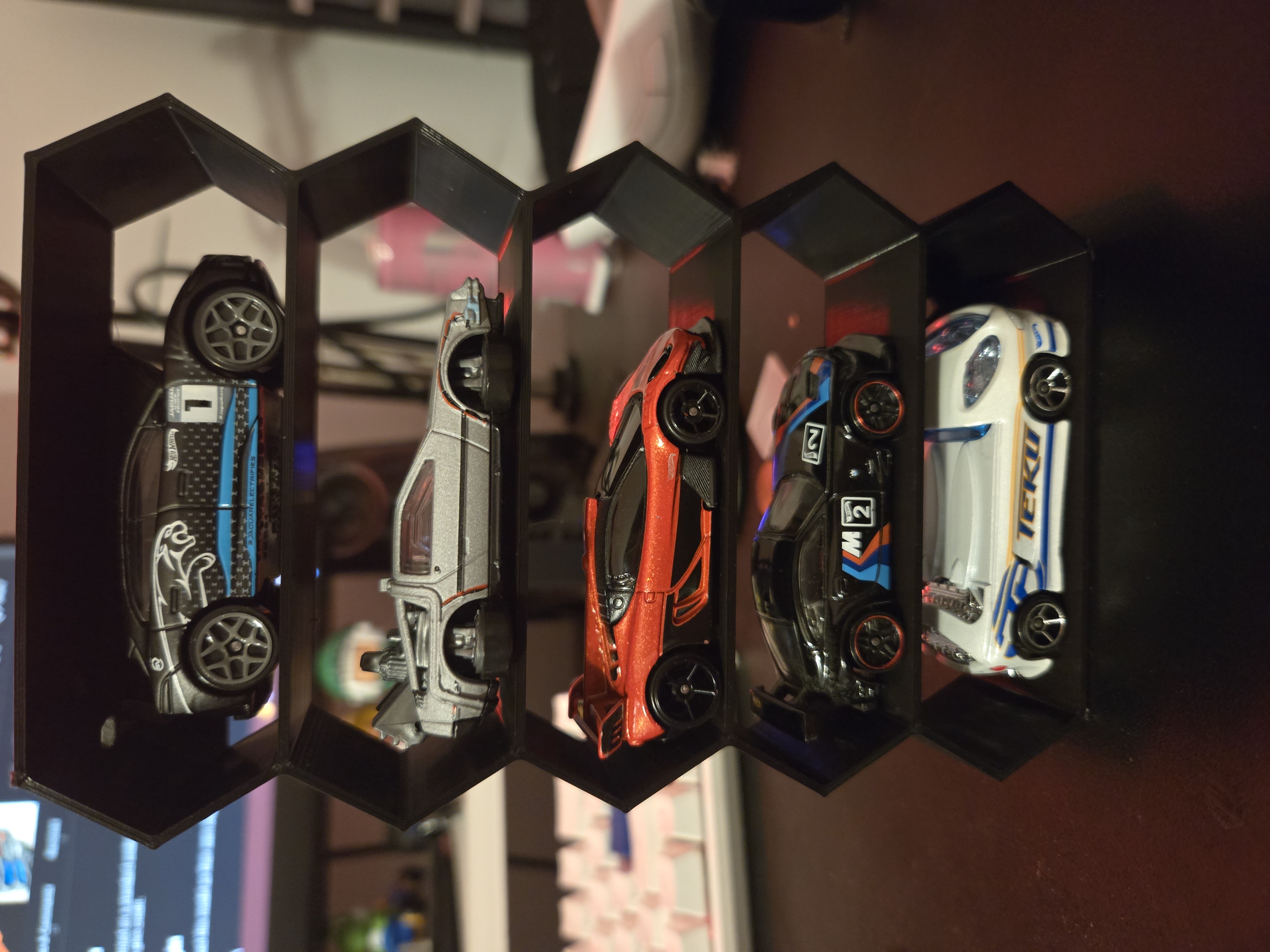Hexagonal Hot Wheels Shelf 5 Car Version 3D model thumbnail