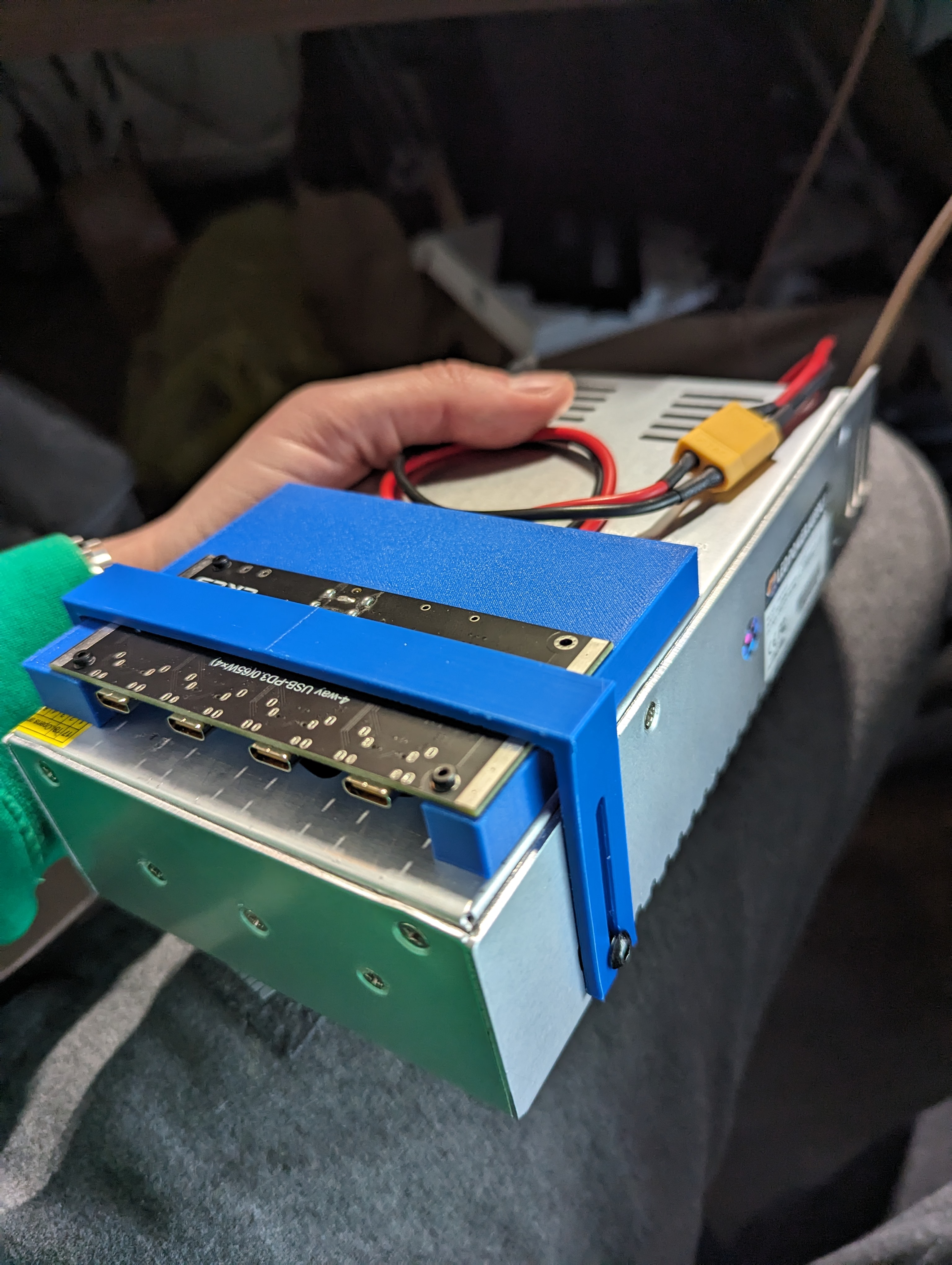 240W usbc power supply