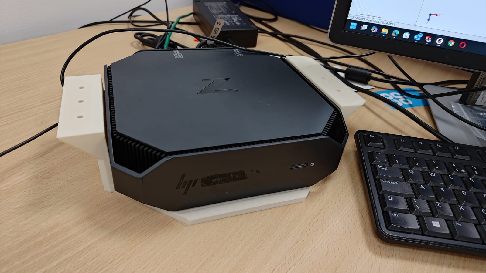 HP Z2 Mini Under Table Mount (Re-Mix)