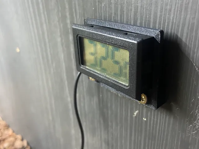 thermometer / hydrometer holder