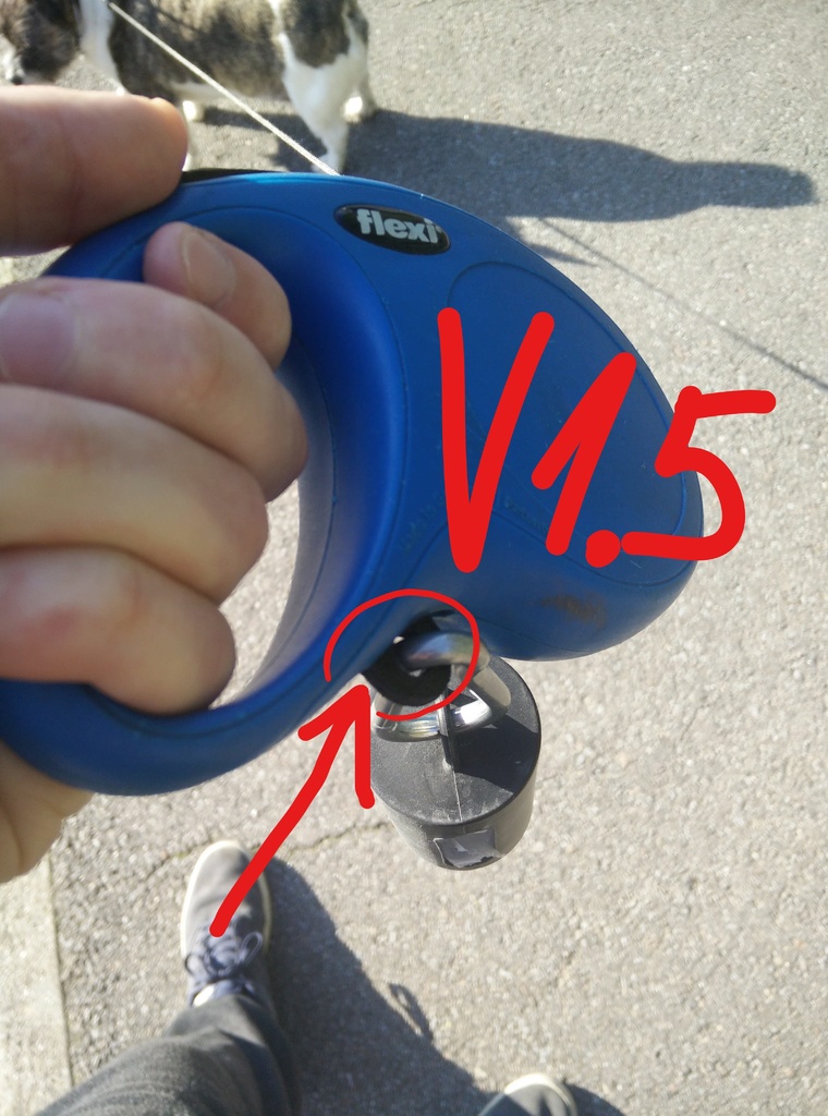 Flexi Dog Leash - Hook for Poop Bags etc.
