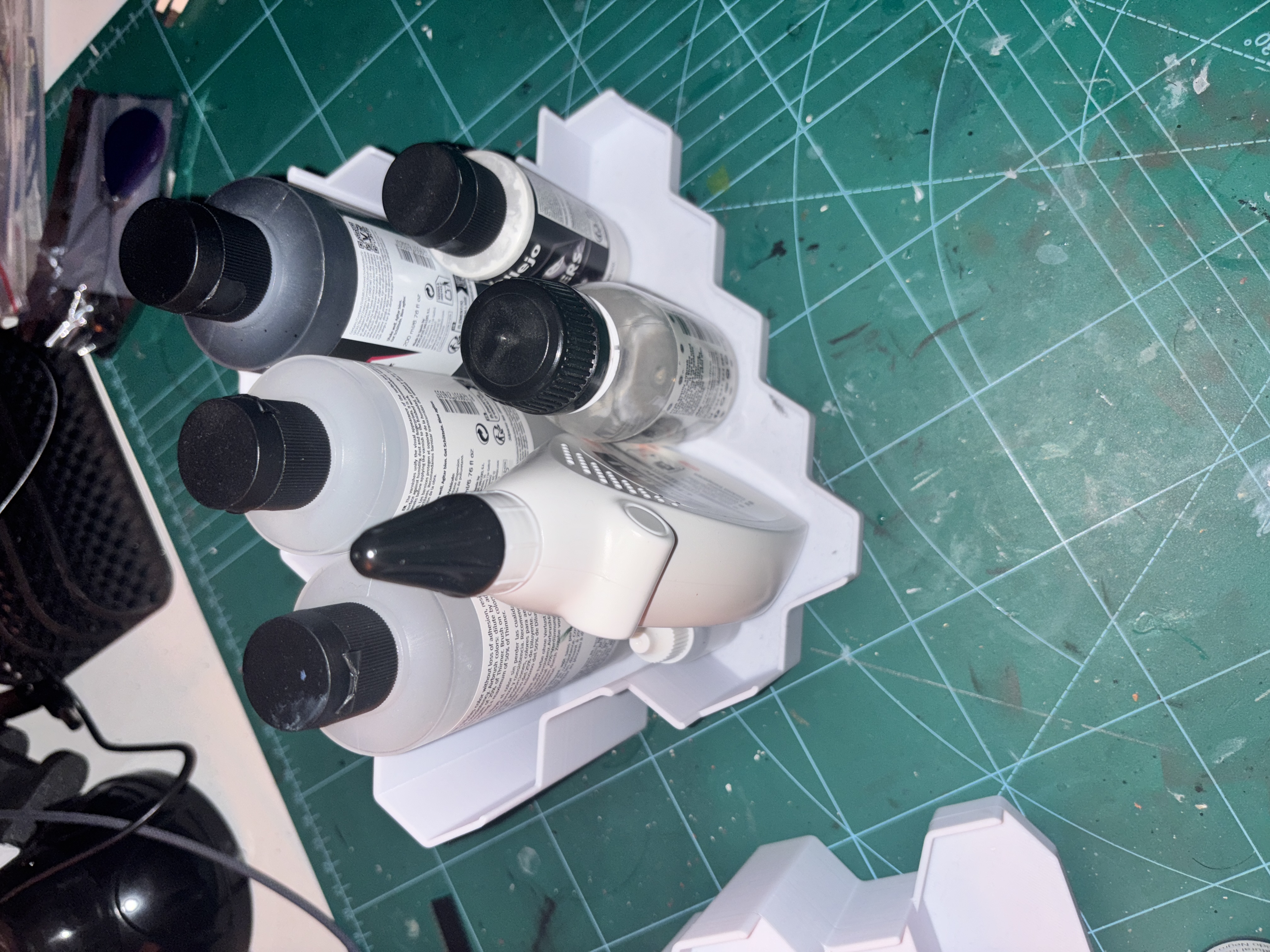 Modular Citadel/Vallejo Paint Rack empty