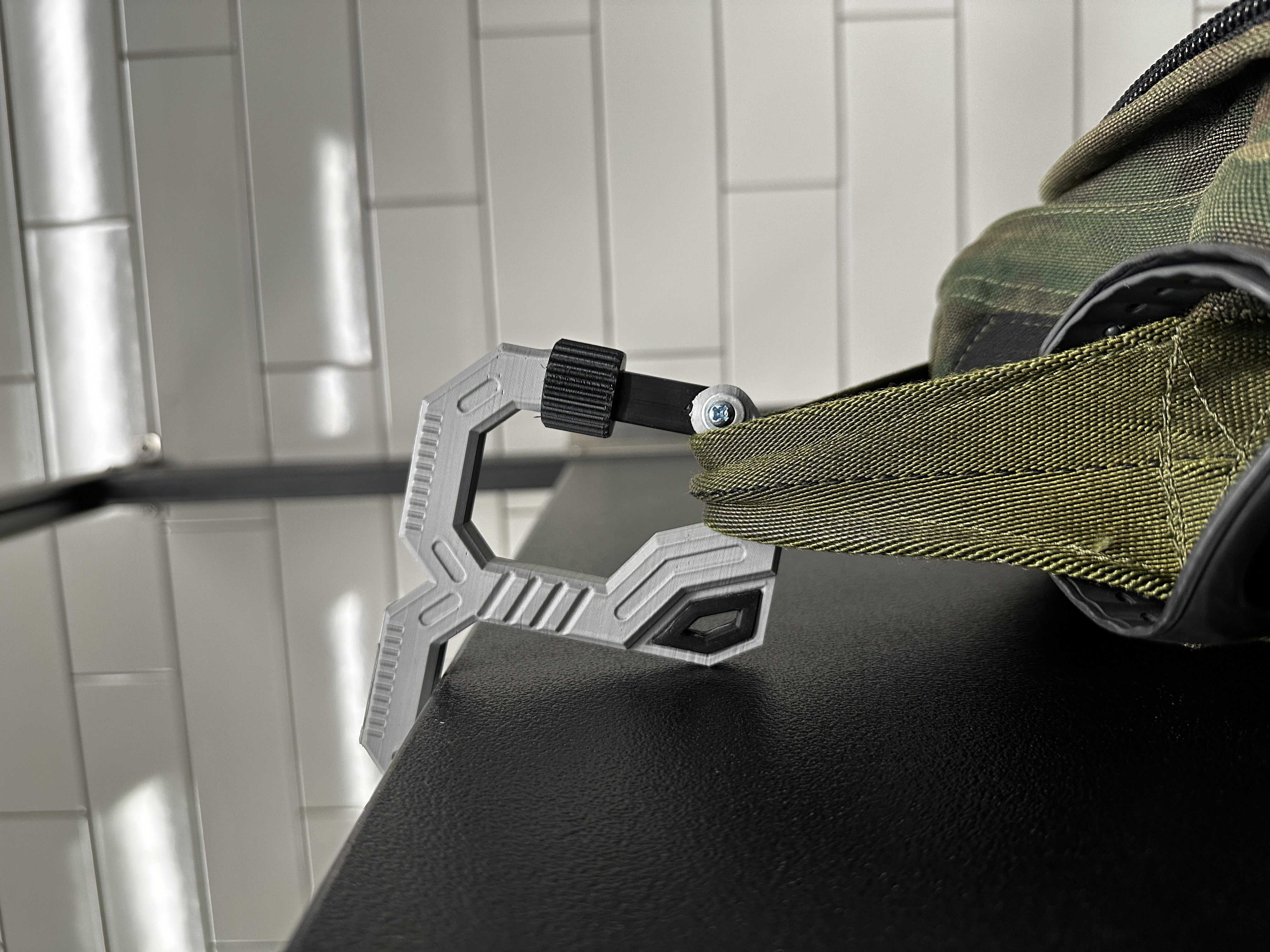 Locking Carabiner with Hook