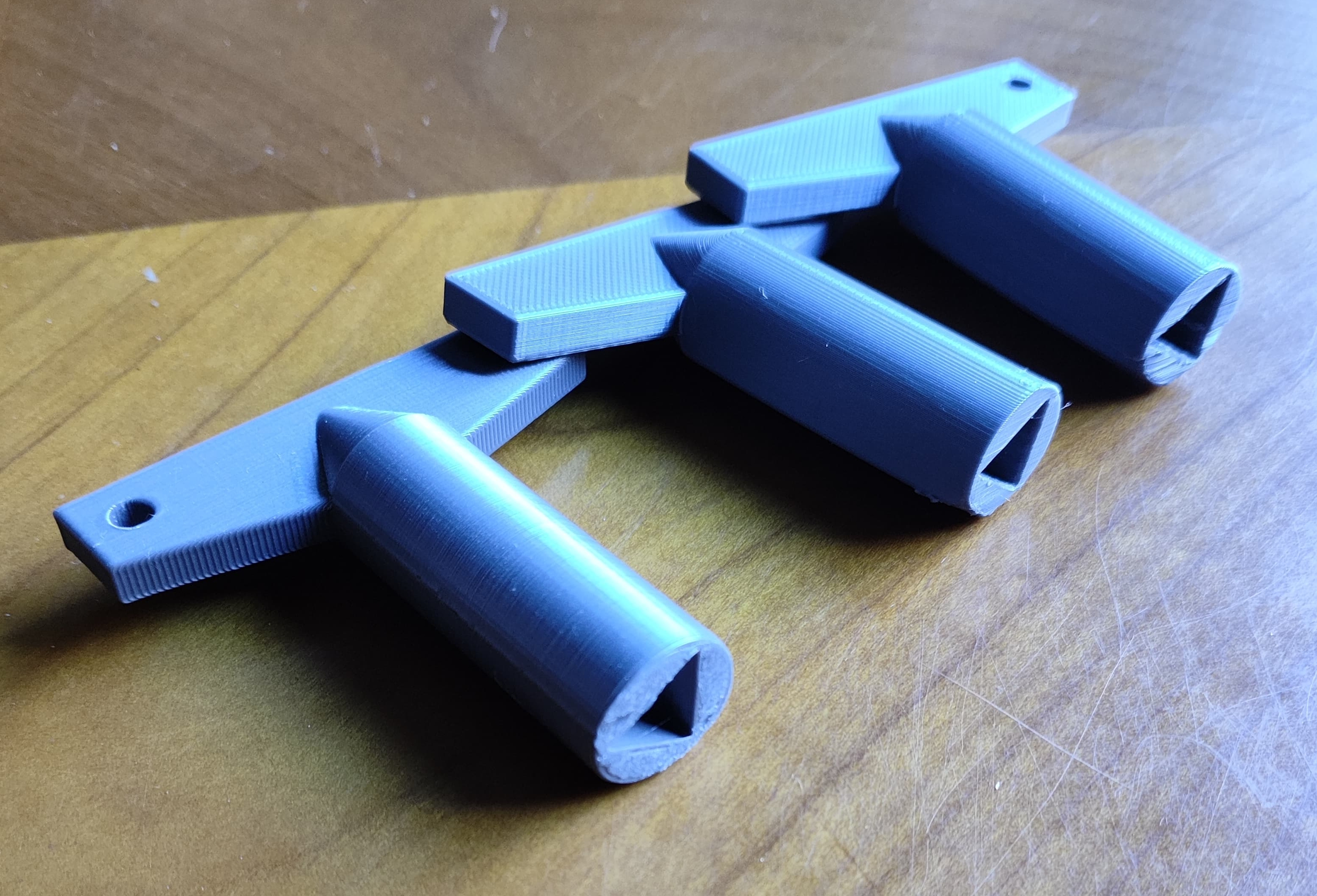 Female triangular key for gas box