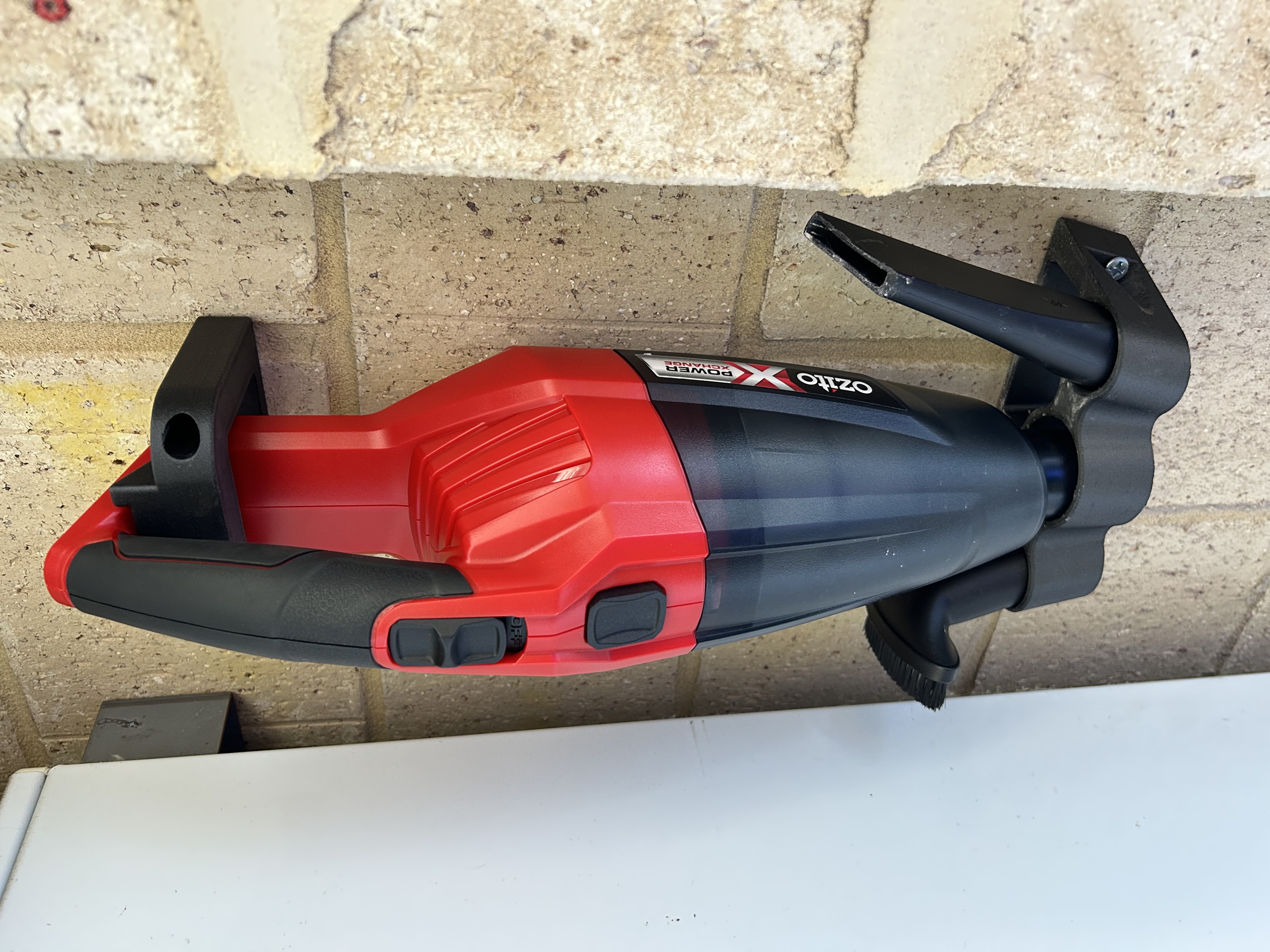 Ozito (Einhell) PXC 18V Hand Vacuum Brackets