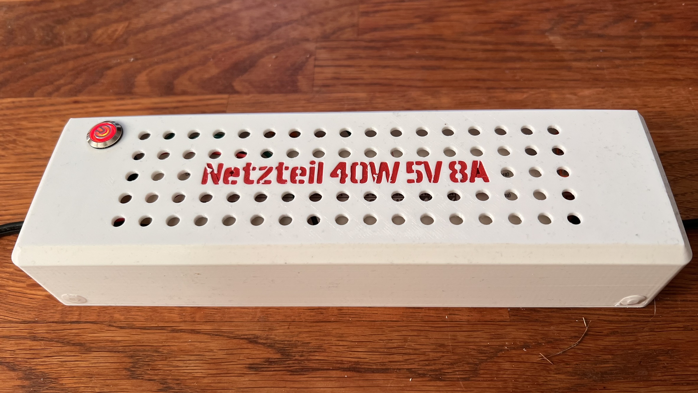 Gehäuse für MeanWell. LED Netzteil 40W 5V 8A ; MeanWell, LPV-60-5 / Housing for MeanWell switching power supply