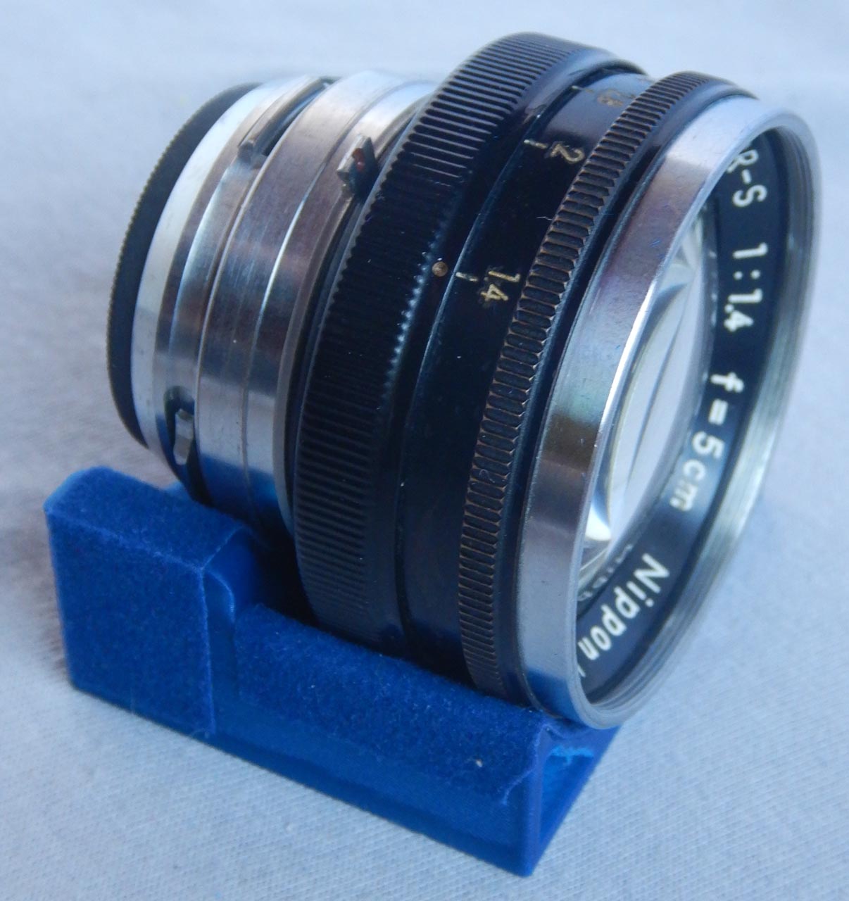 Nikon Messsucher 5cm f1,4 Ablageschale; Storage tray for Nikon rangefinder 5cm f1.4.