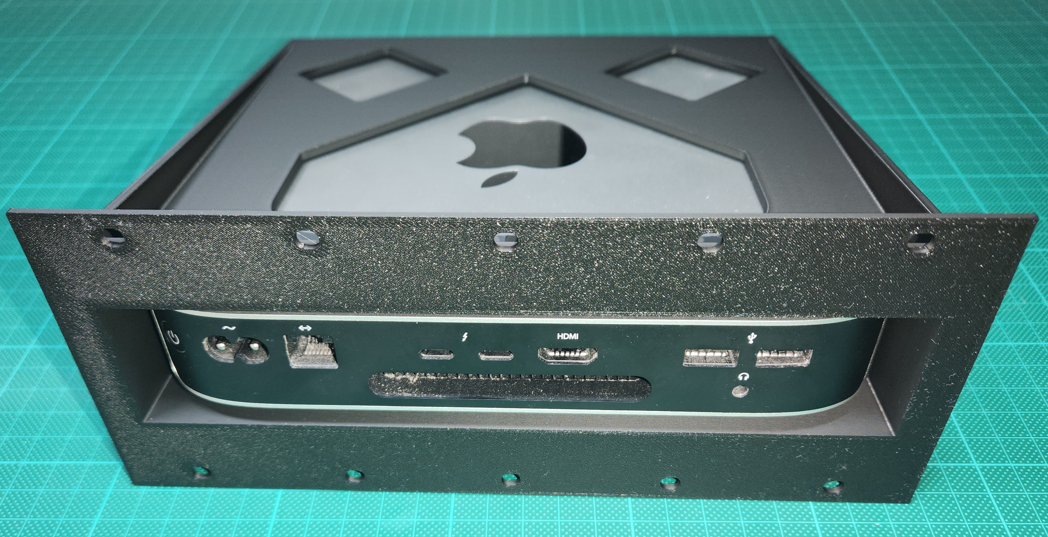 2U 19 inch rack front panel mount for Mac Mini M1