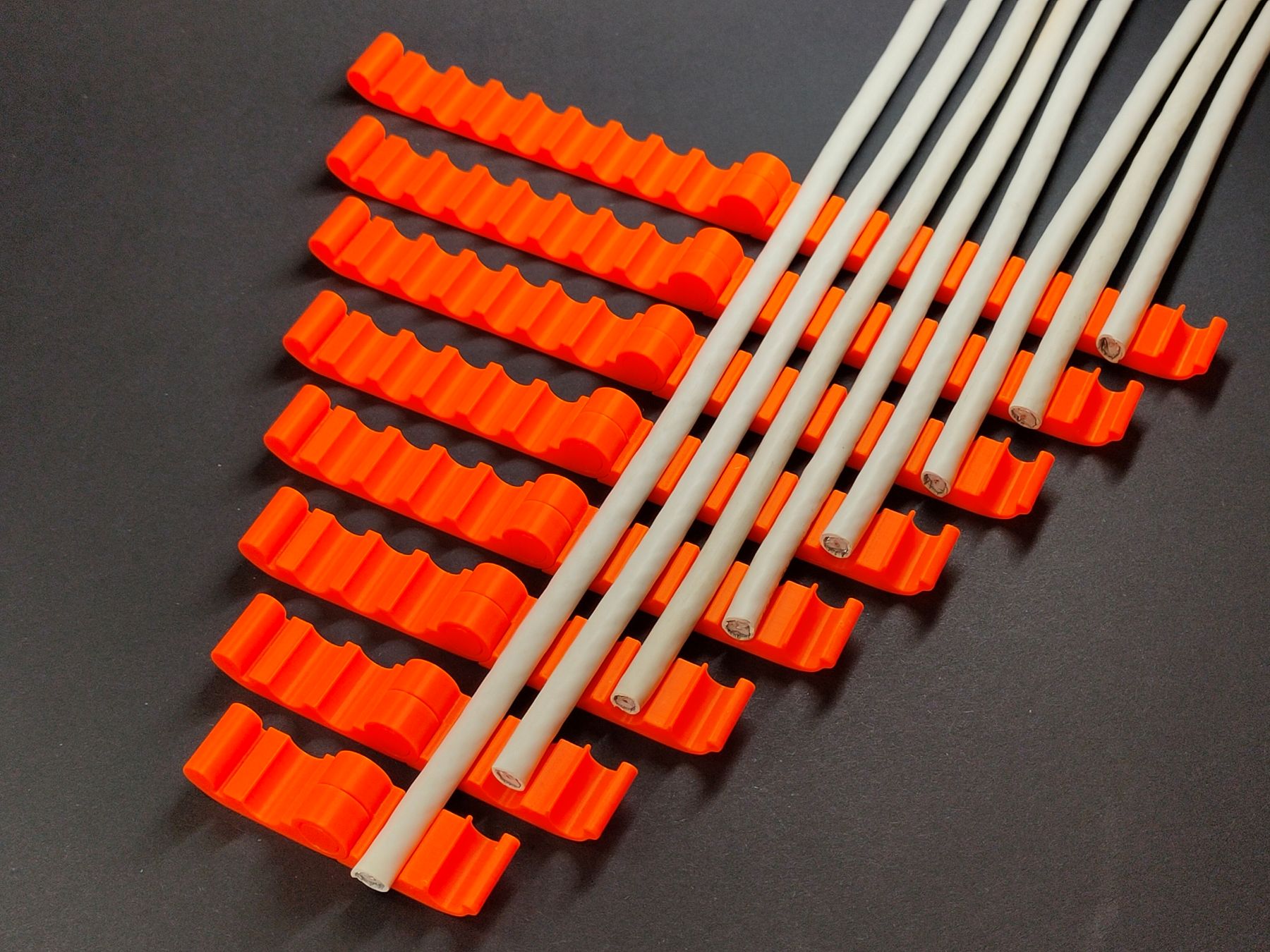 Cable clip Prin-in-place