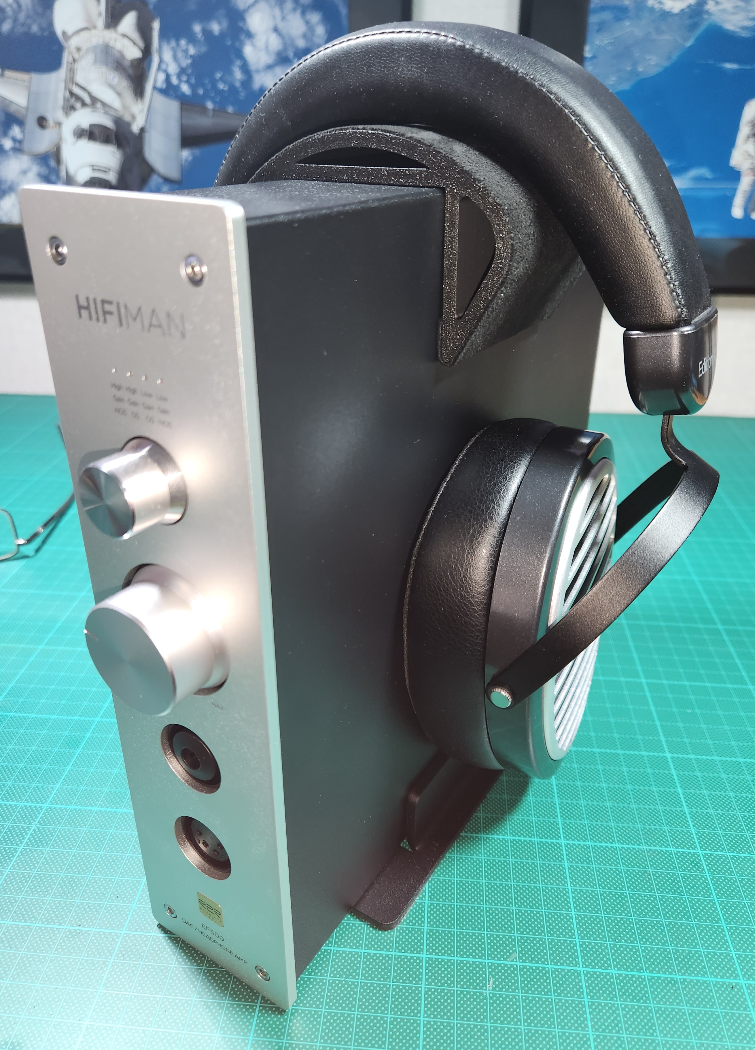 Headphone Stand for Hifiman EF500 DAC/Headphone amp