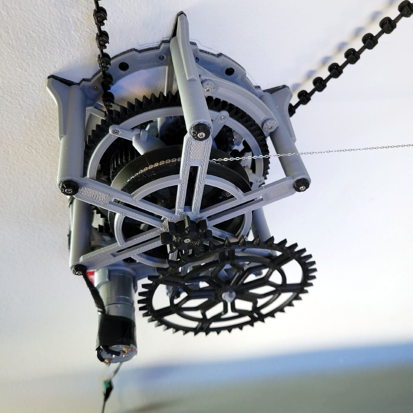 Wall-of-Wonder Mechanical Tourbillon Clock — thumbnail 8
