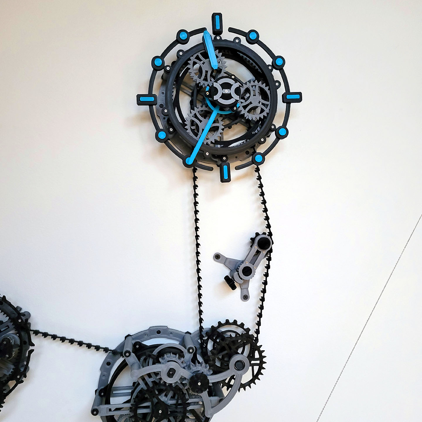 Wall-of-Wonder Mechanical Tourbillon Clock — thumbnail 12