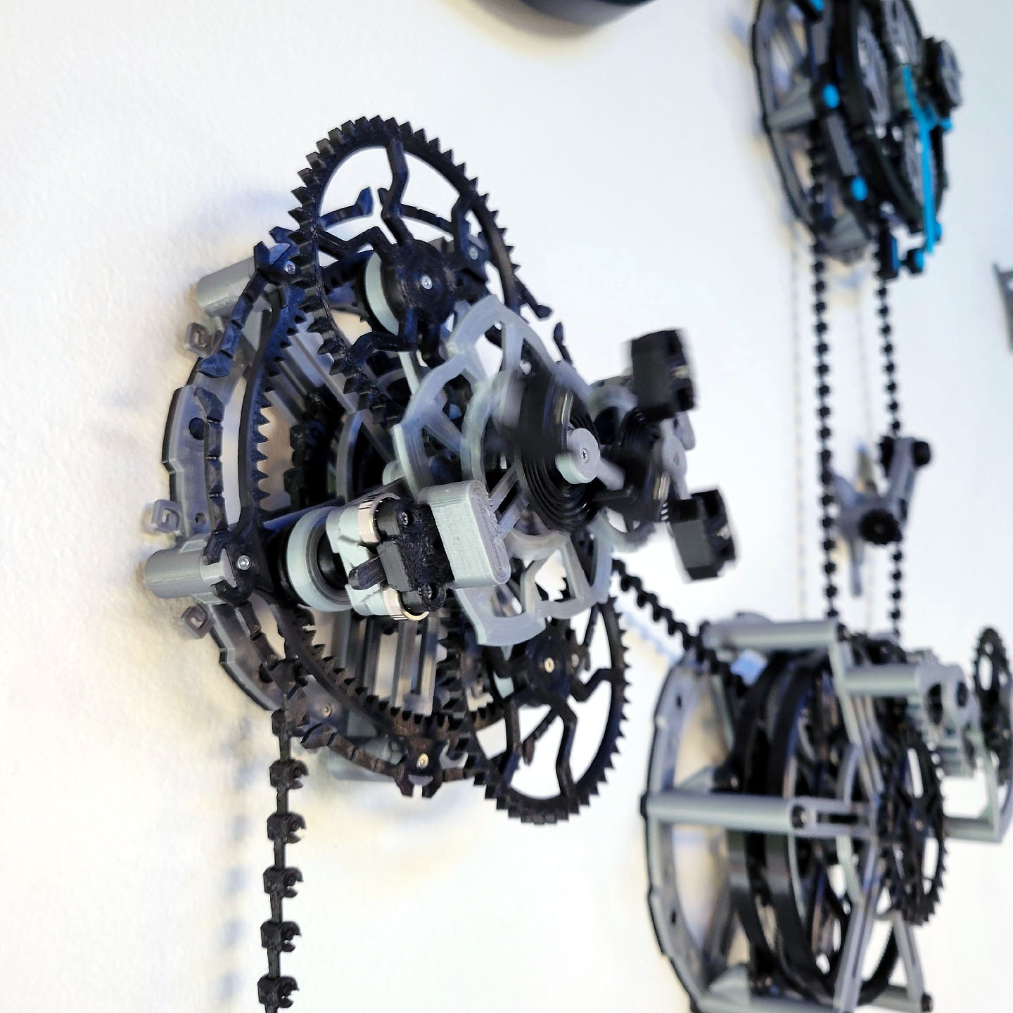 Wall-of-Wonder Mechanical Tourbillon Clock — thumbnail 11