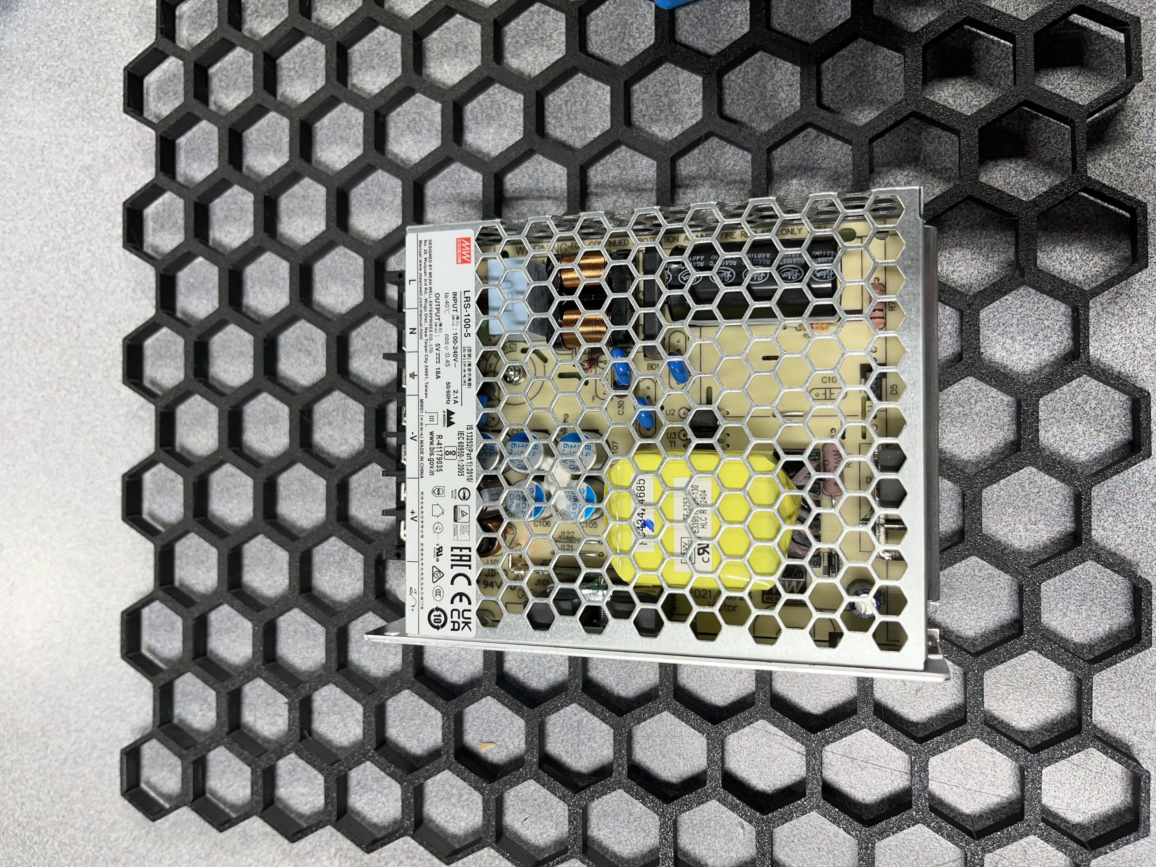 Power Supply Mount for Honeycombwall