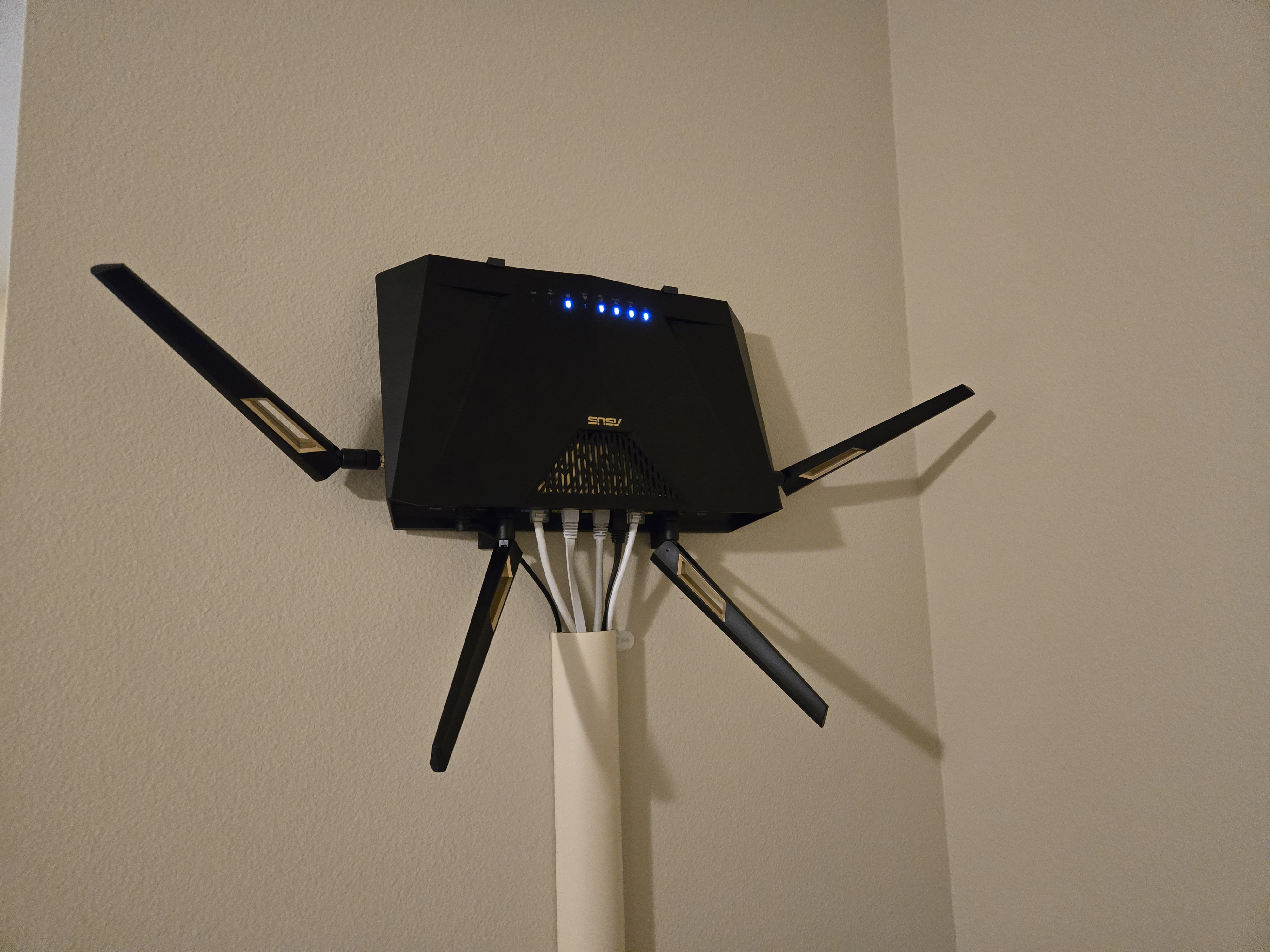 ASUS RT-AX88U Pro (AX6000) router wall mount